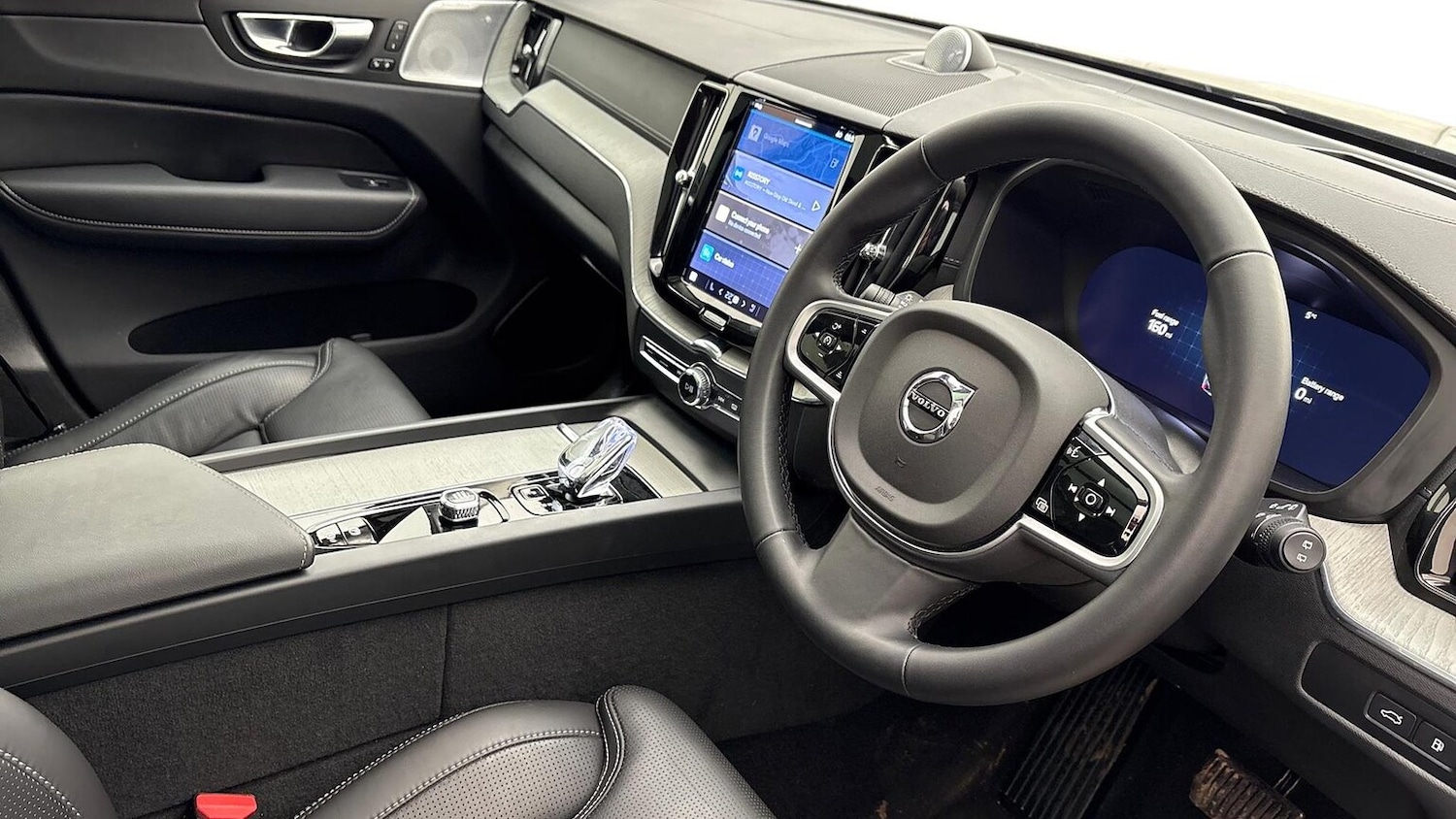 Used Volvo XC60 2025 for sale - 77896292: Photo 9