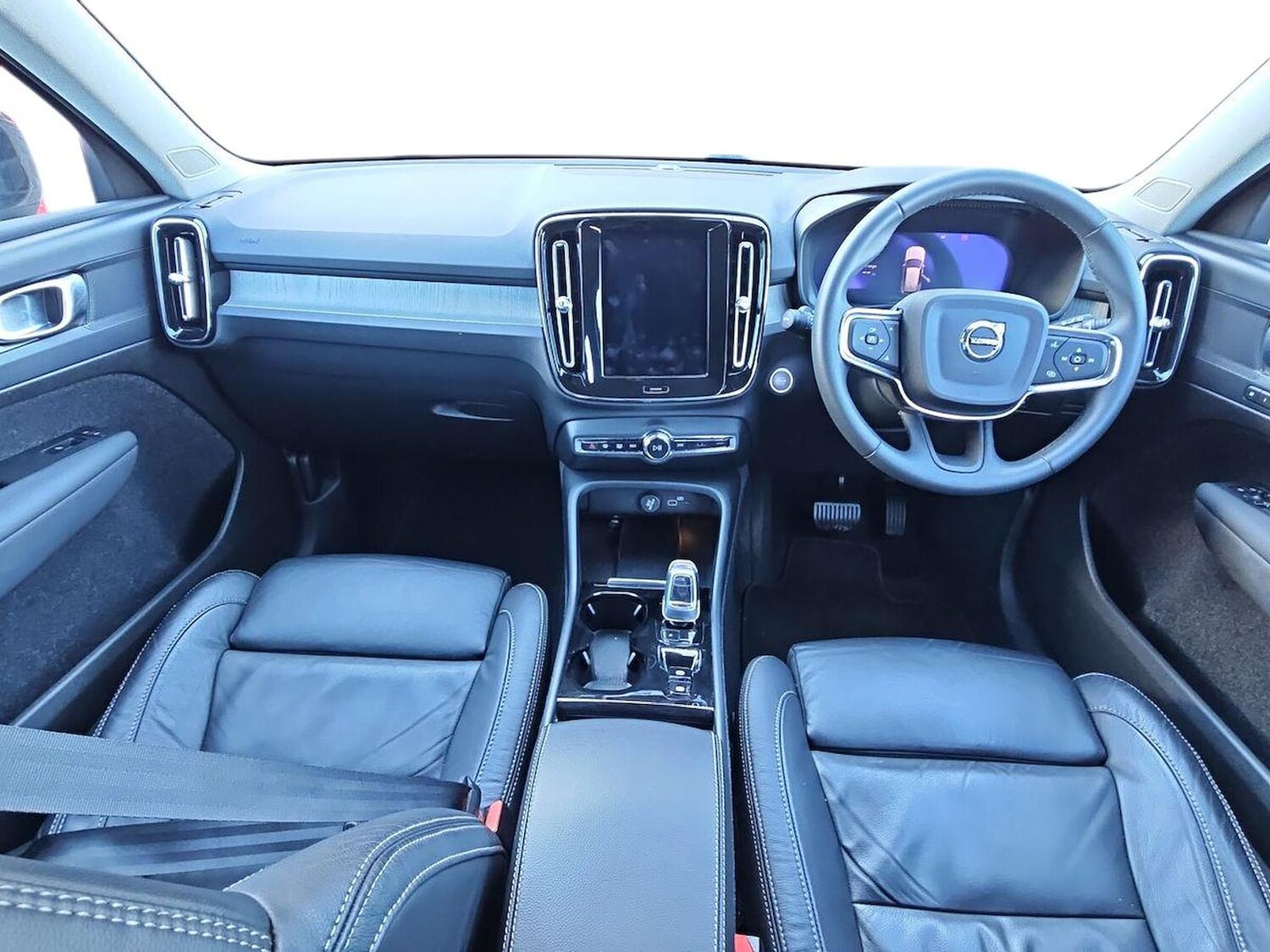 Used Volvo XC40 2023 for sale - 78191392: Photo 10