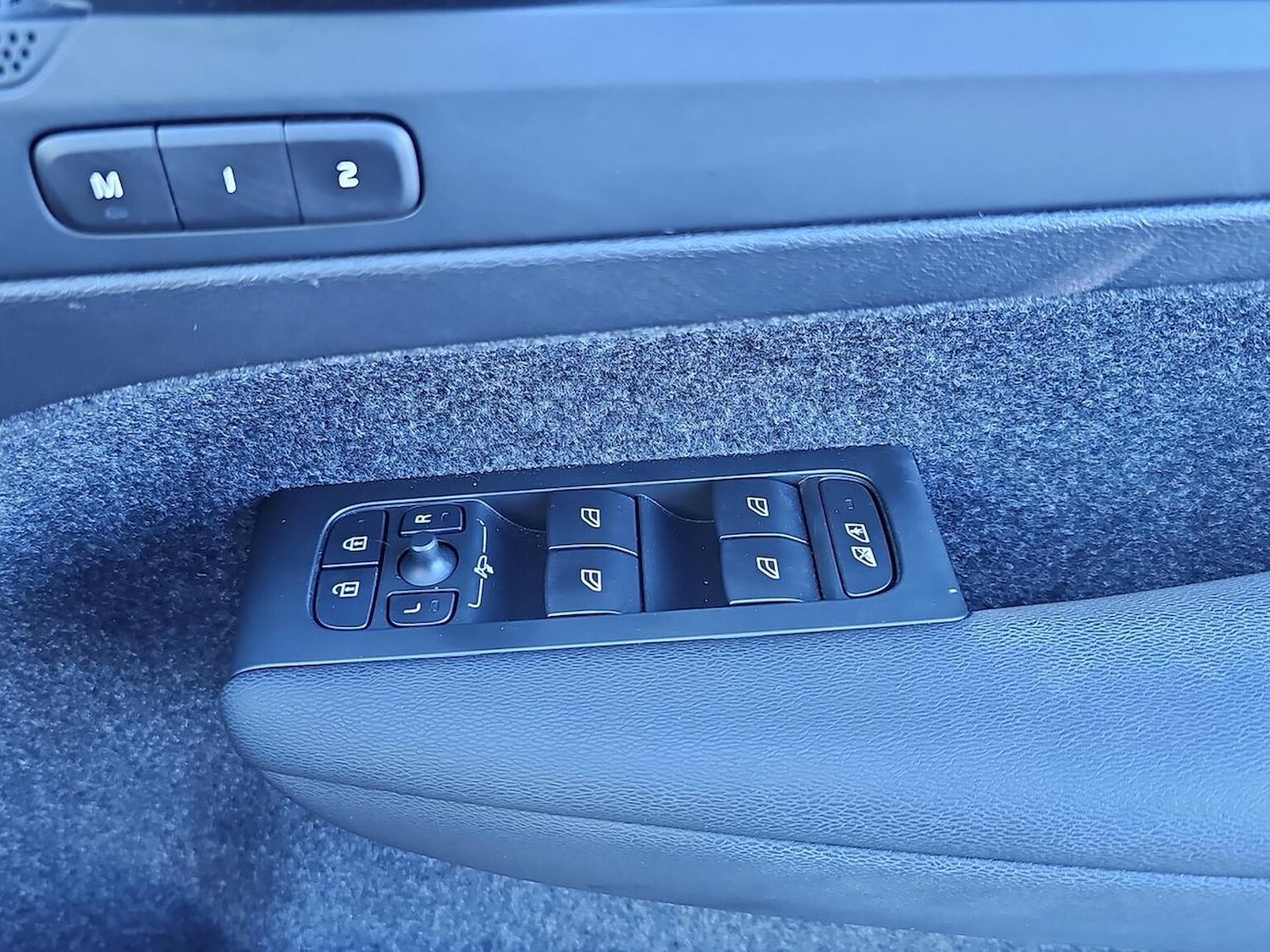 Used Volvo XC40 2023 for sale - 78191392: Photo 23