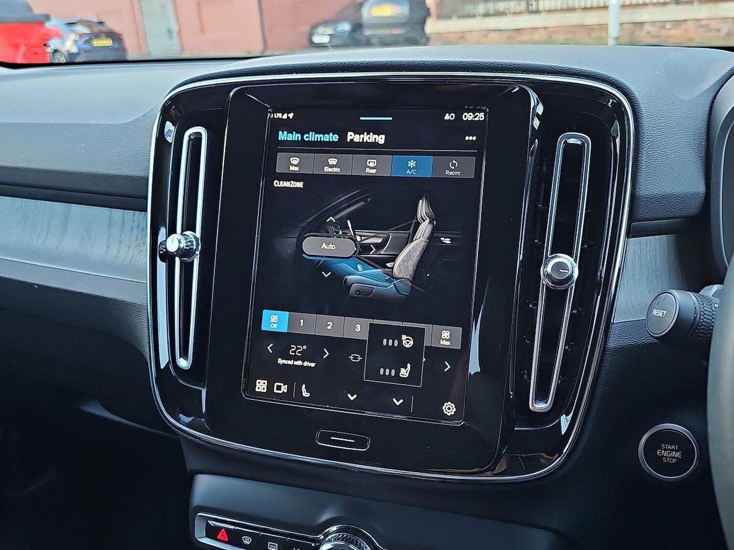 Used Volvo XC40 2023 for sale - 78191392: Photo 26