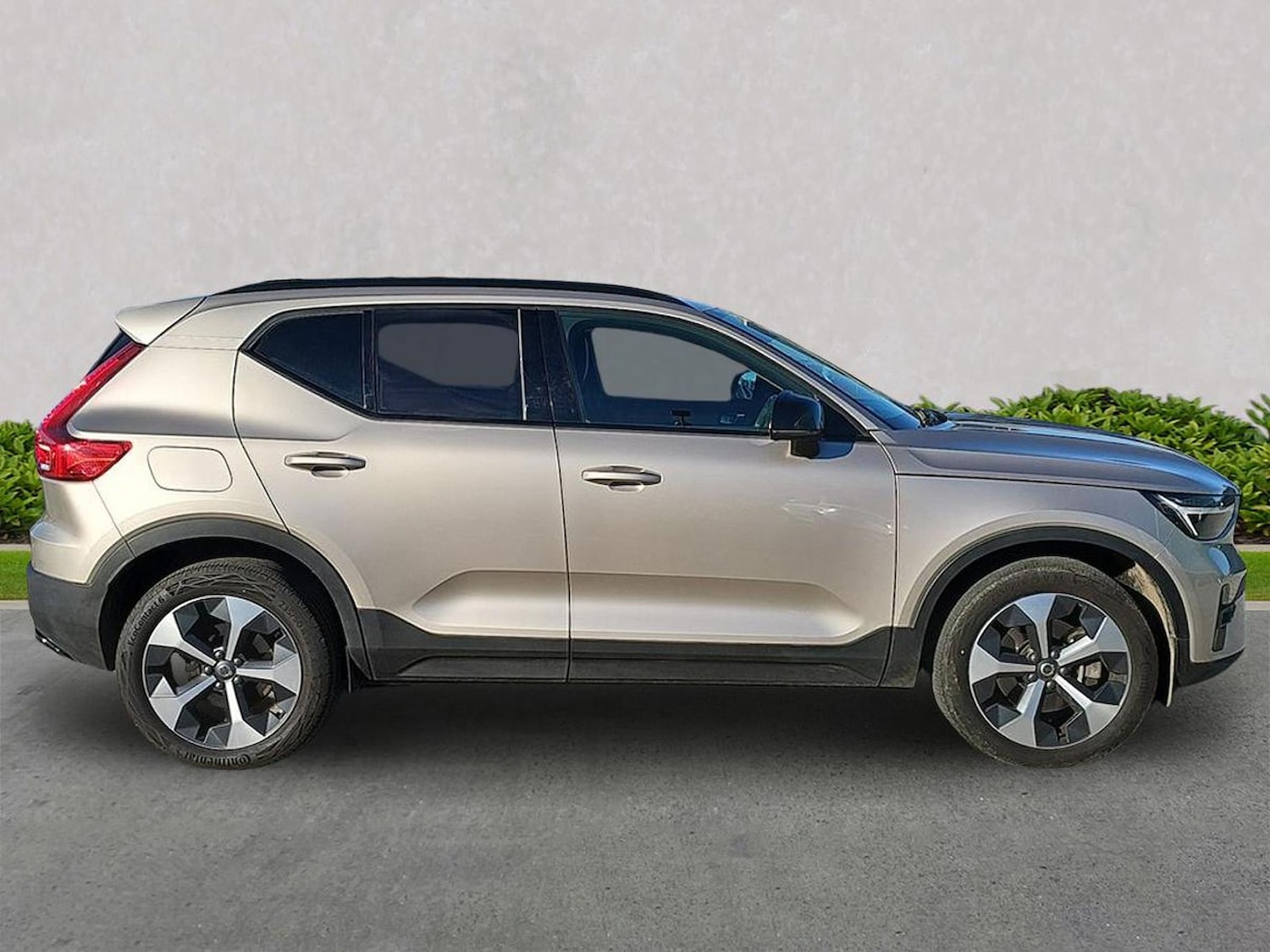 Used Volvo XC40 2023 for sale - 78191392: Photo 5
