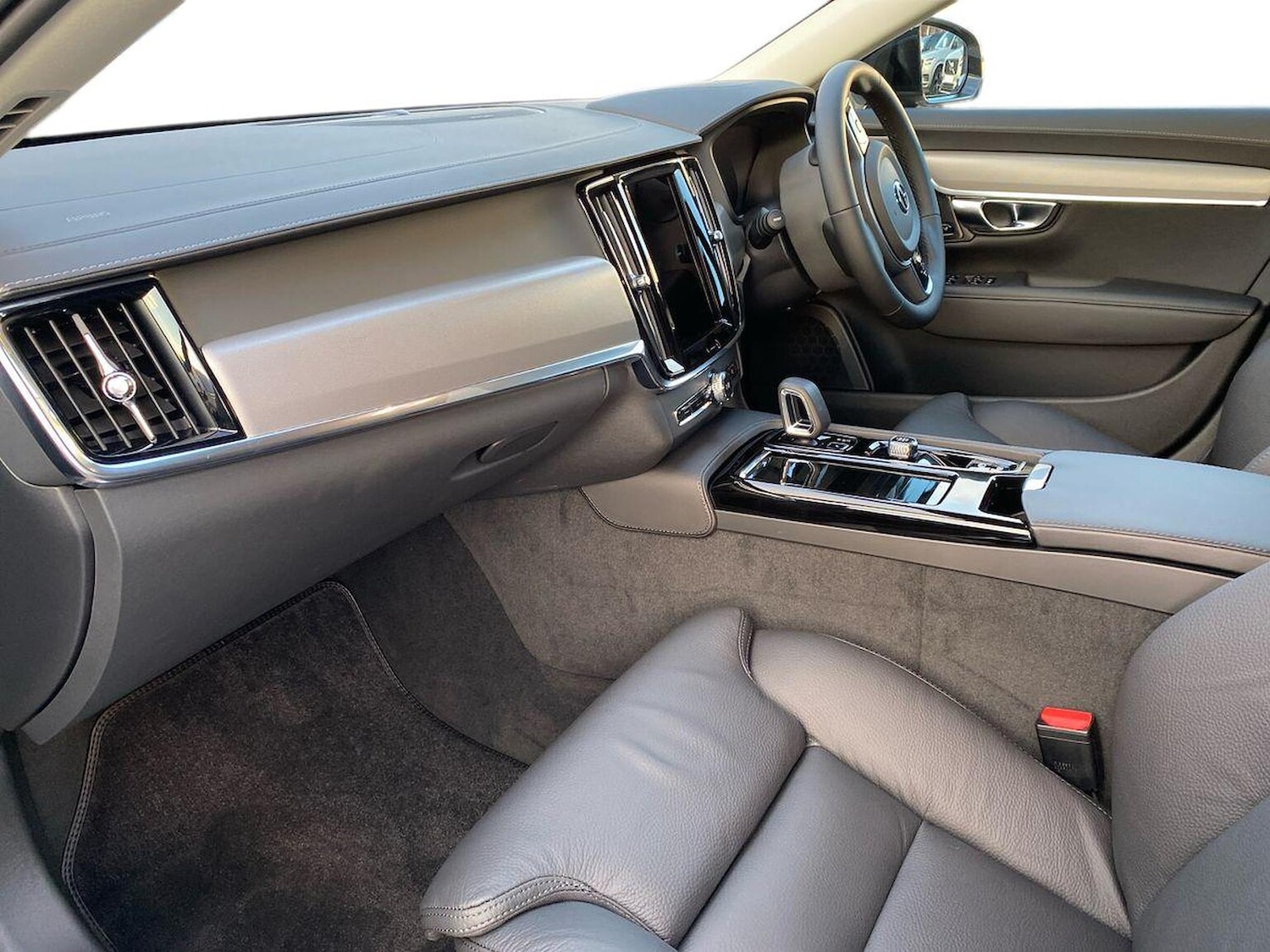 Used Volvo V90 2025 for sale - 76969935: Photo 7