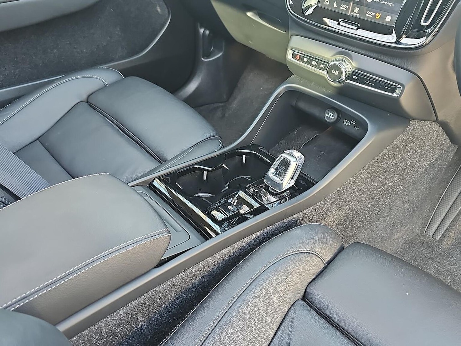 Used Volvo XC40 2025 for sale - 78121919: Photo 15