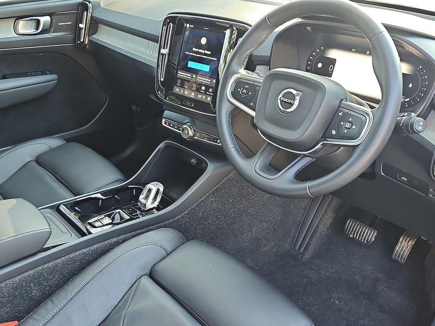 Used Volvo XC40 2025 for sale - 78121919: Photo 17