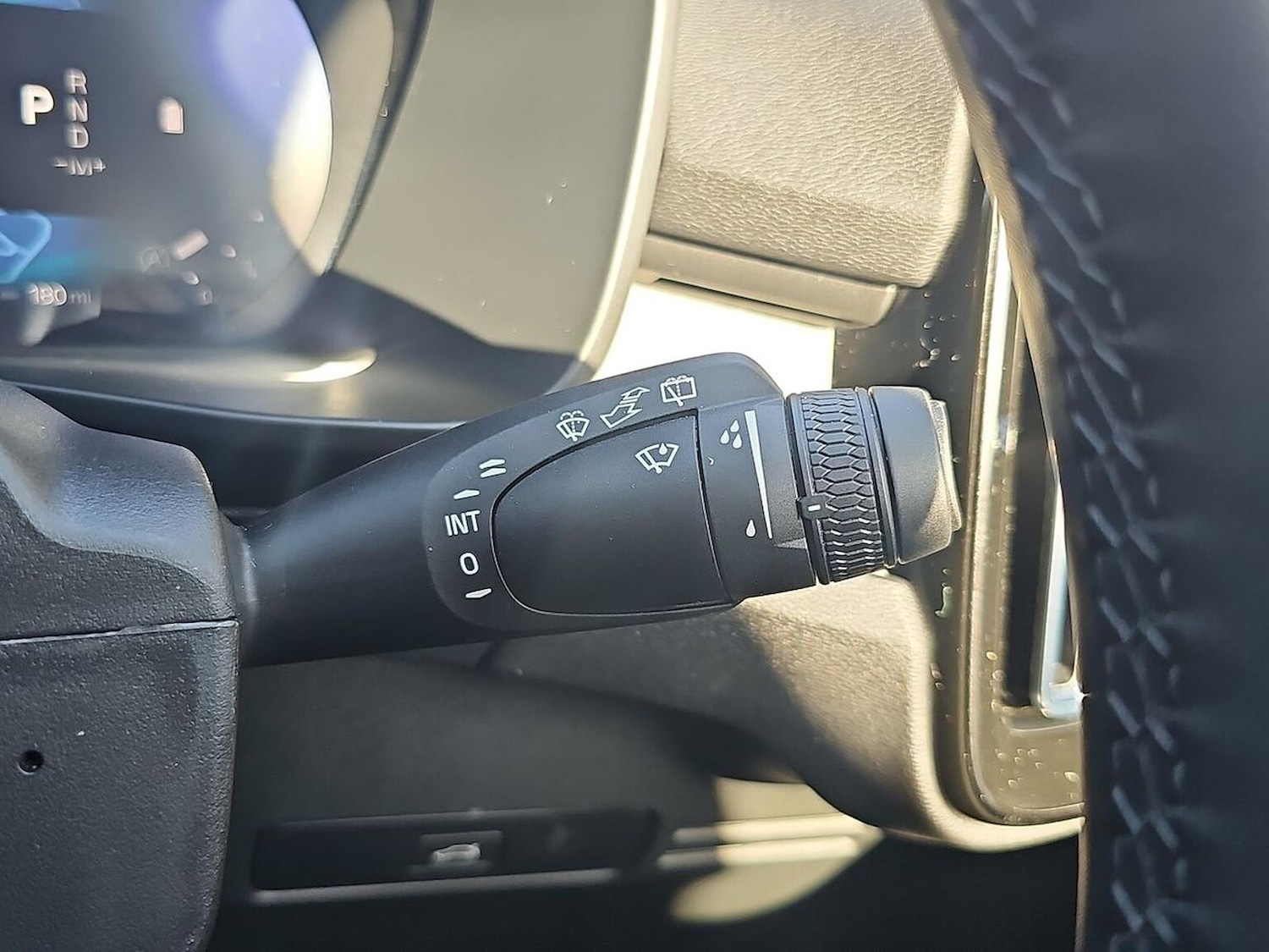 Used Volvo XC40 2025 for sale - 78121919: Photo 29