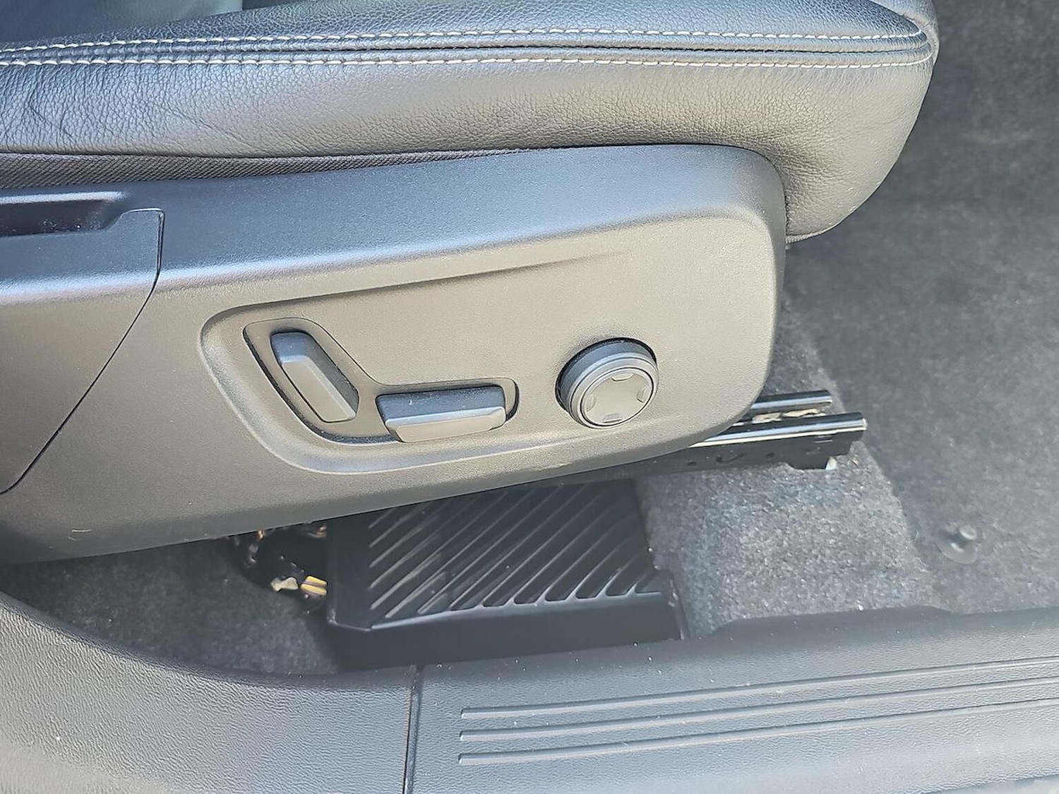 Used Volvo XC40 2025 for sale - 78121919: Photo 31