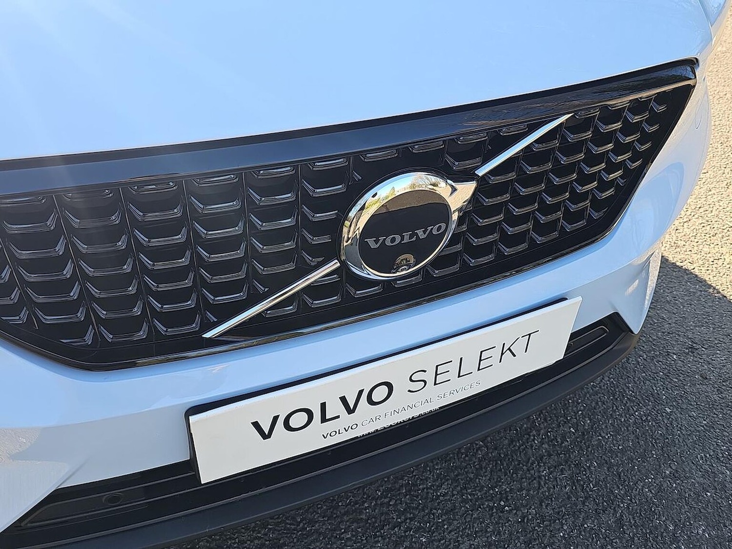 Used Volvo XC40 2025 for sale - 78121919: Photo 34