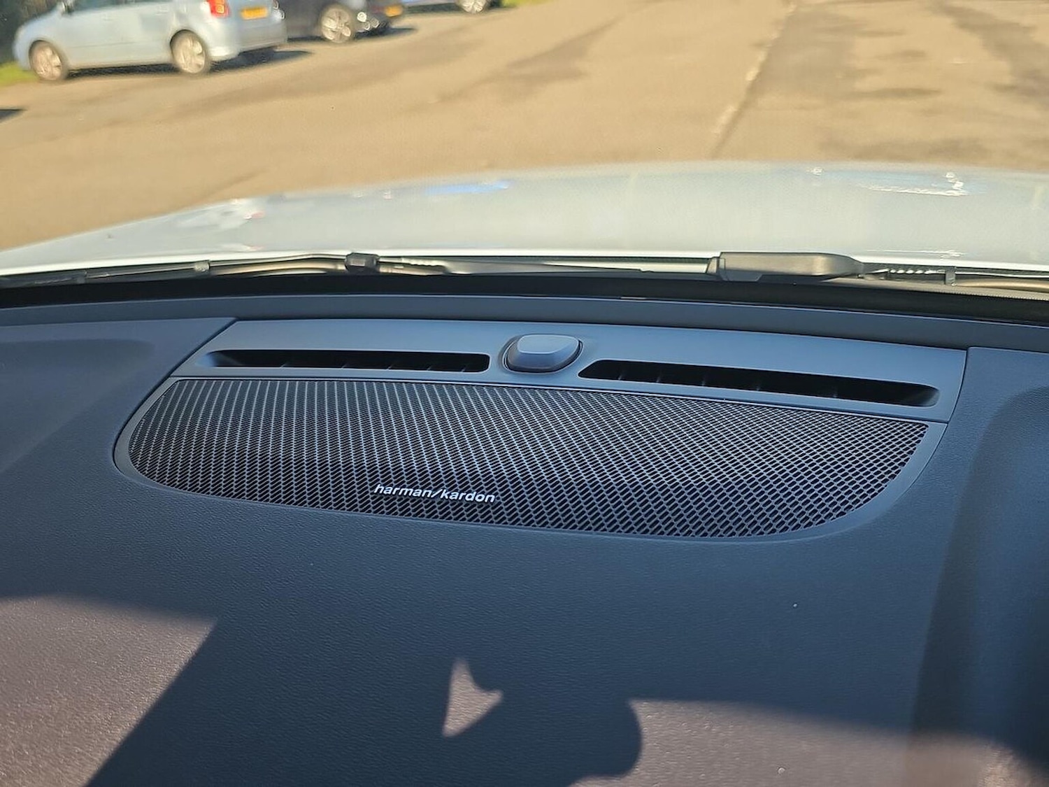 Used Volvo XC40 2025 for sale - 78121919: Photo 41