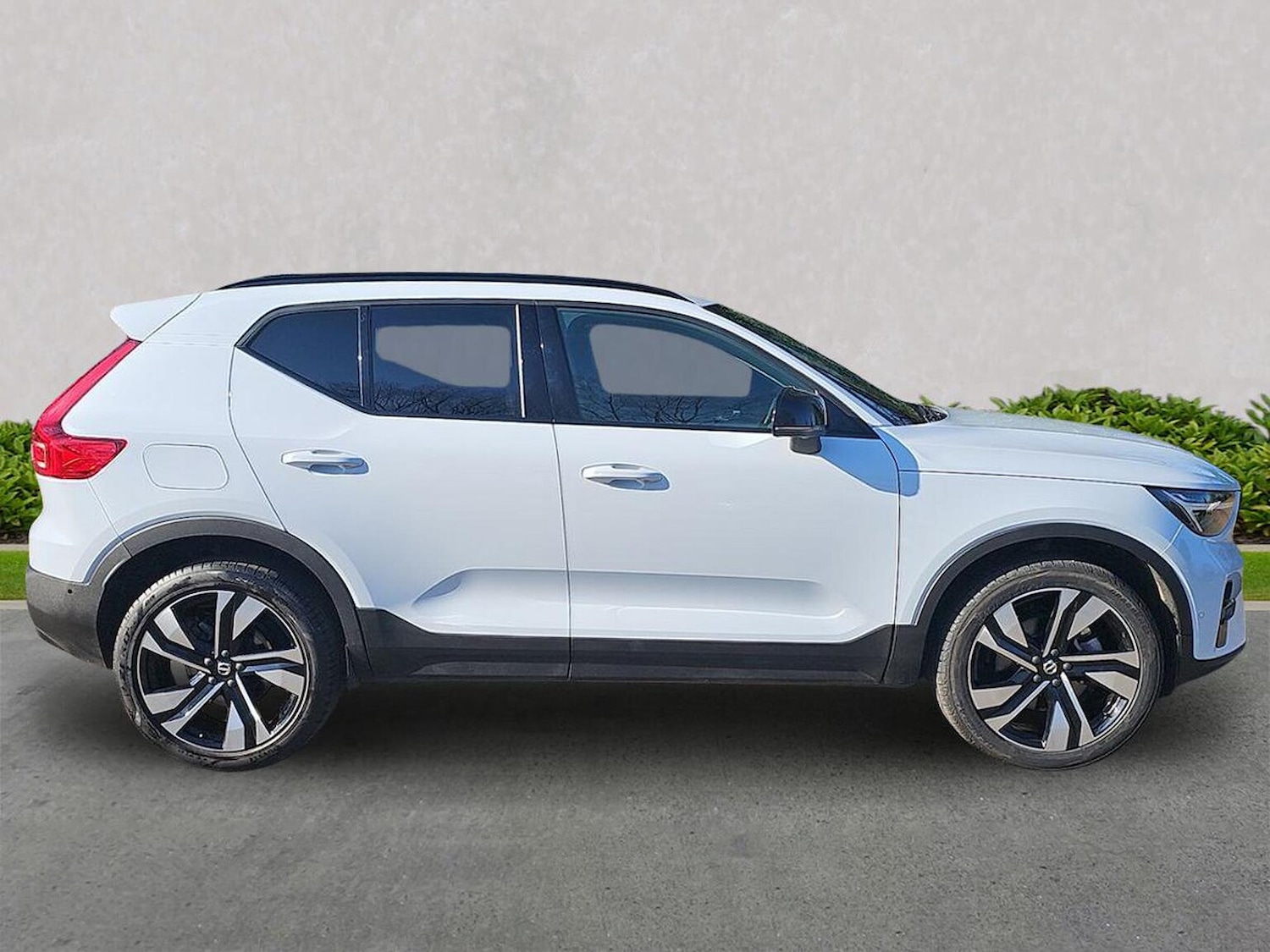 Used Volvo XC40 2025 for sale - 78121919: Photo 5