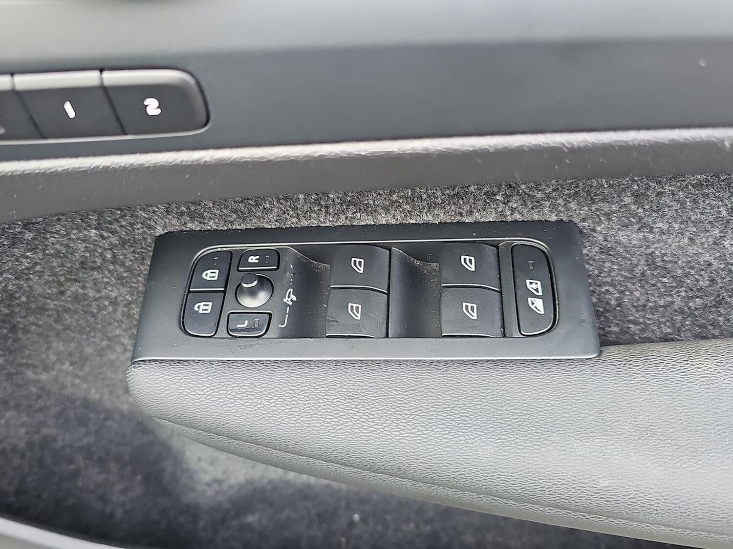 Used Volvo XC40 2023 for sale - 78191279: Photo 23