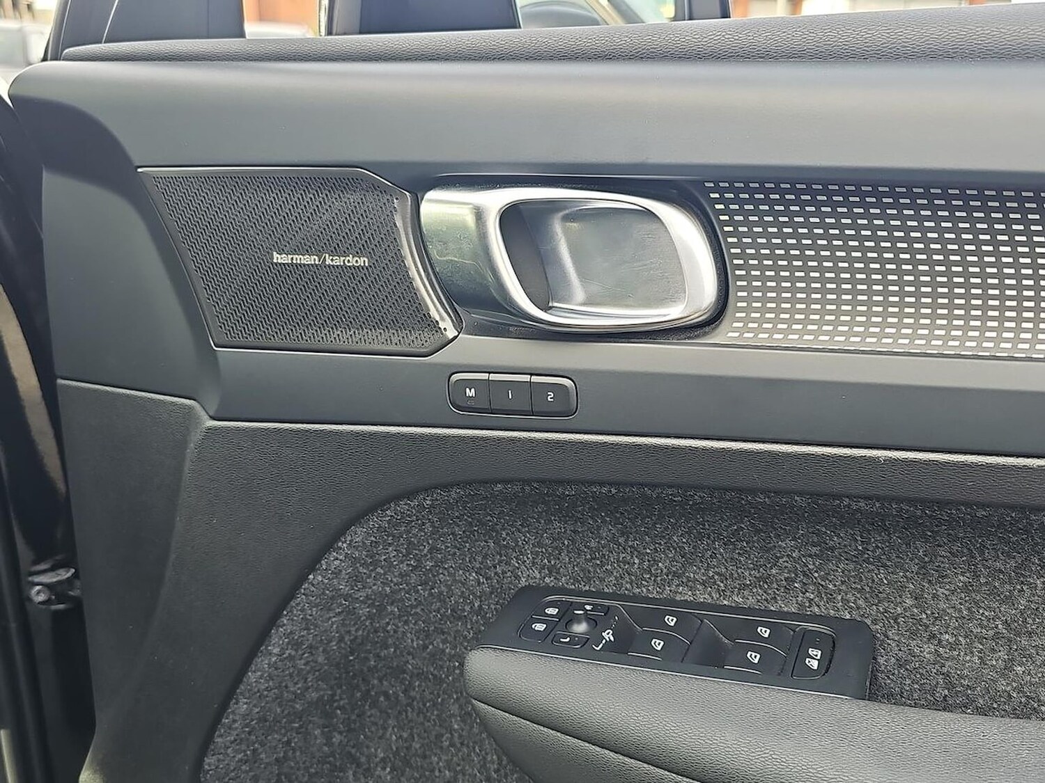 Used Volvo XC40 2023 for sale - 78191279: Photo 32