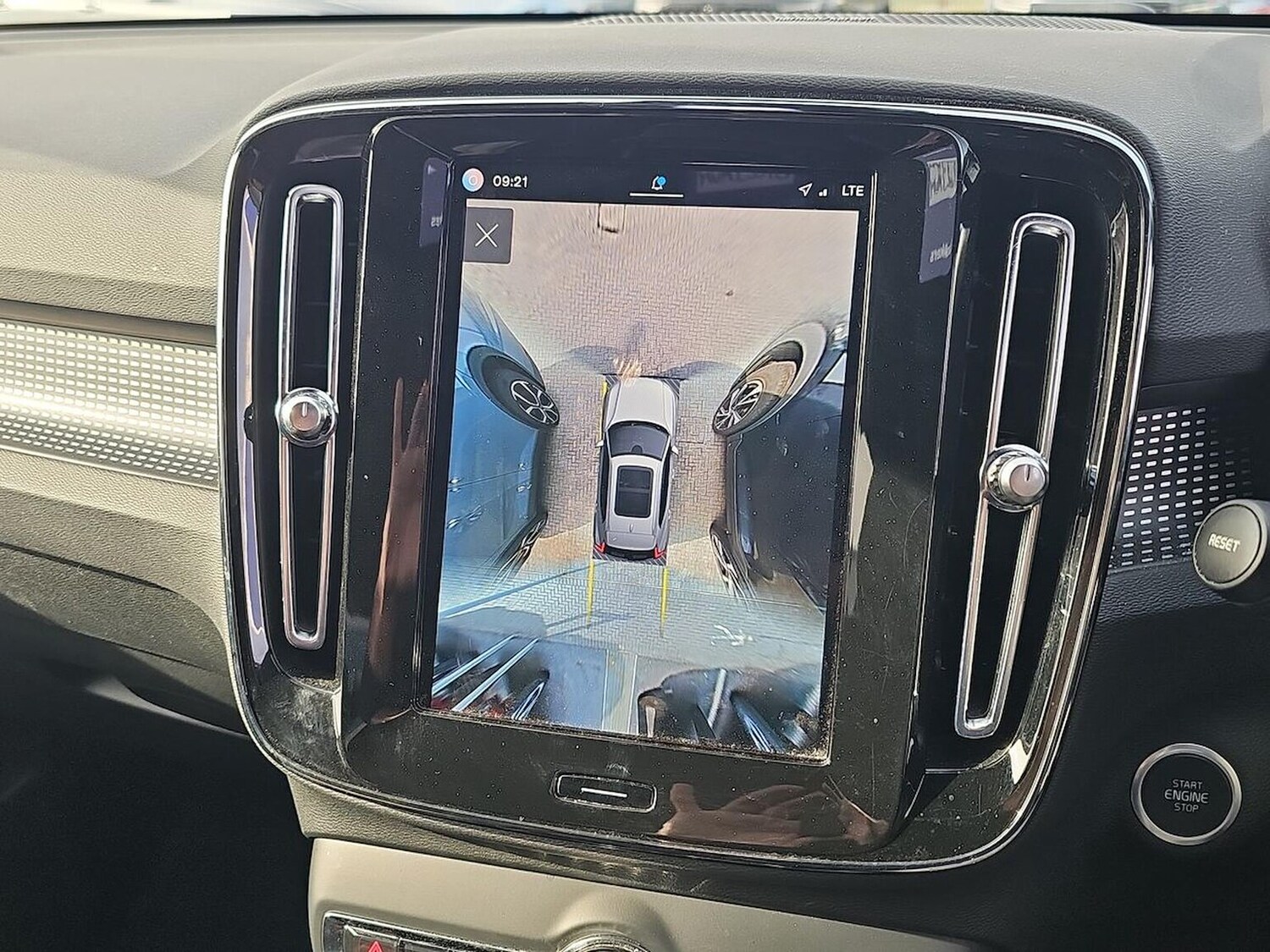 Used Volvo XC40 2023 for sale - 78191279: Photo 46