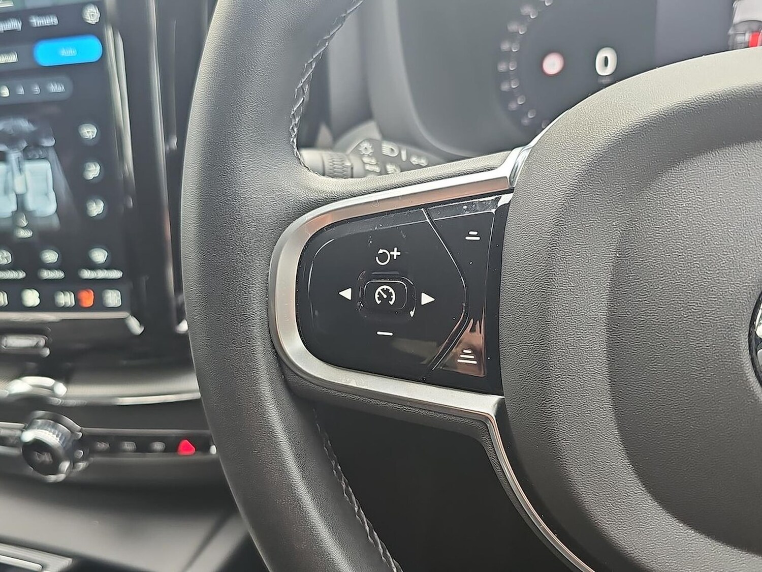 Used Volvo XC60 2022 for sale - 78139502: Photo 28