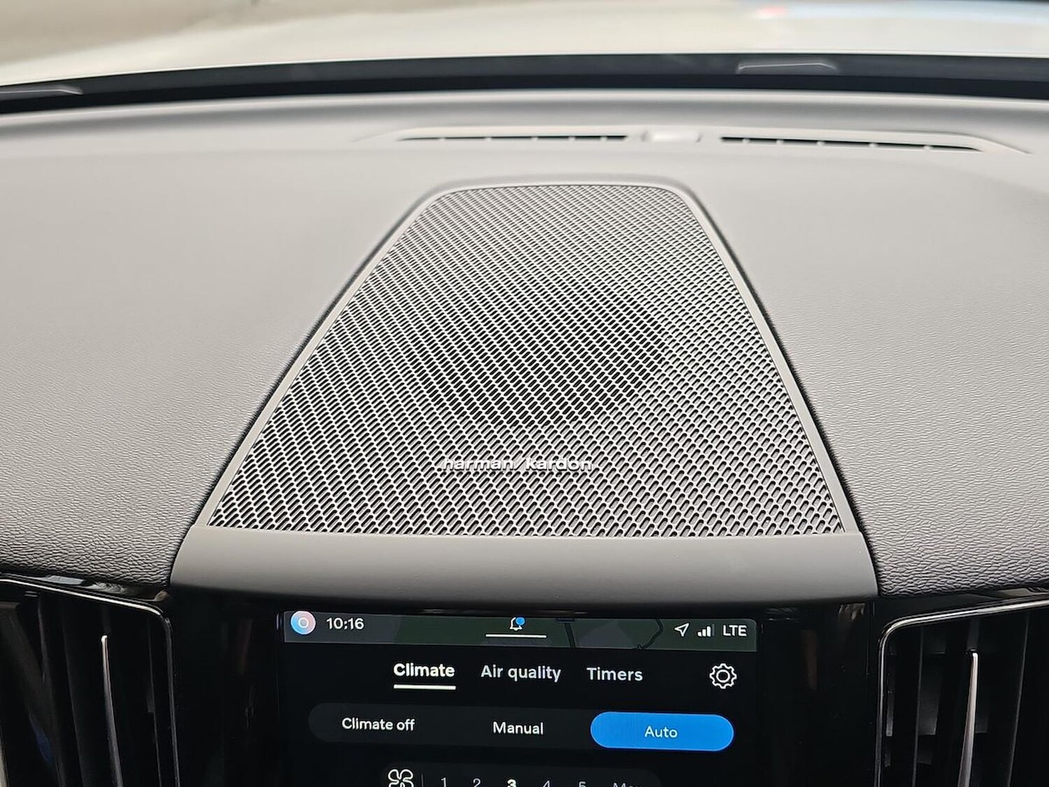 Used Volvo XC60 2022 for sale - 78139502: Photo 42