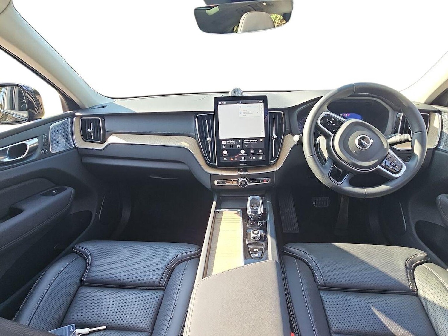 Used Volvo XC60 2025 for sale - 78121918: Photo 10