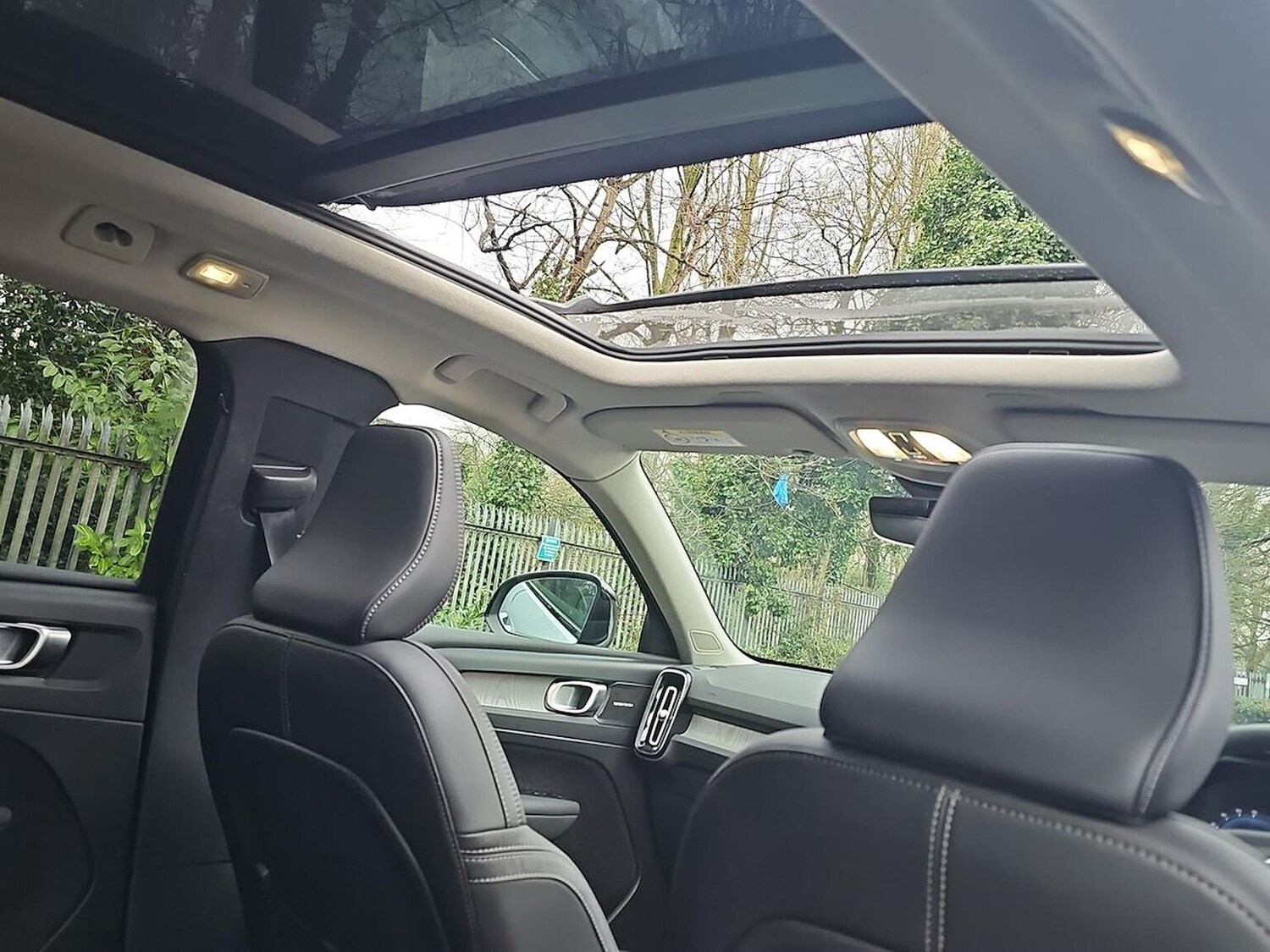 Used Volvo XC40 2024 for sale - 77489621: Photo 32