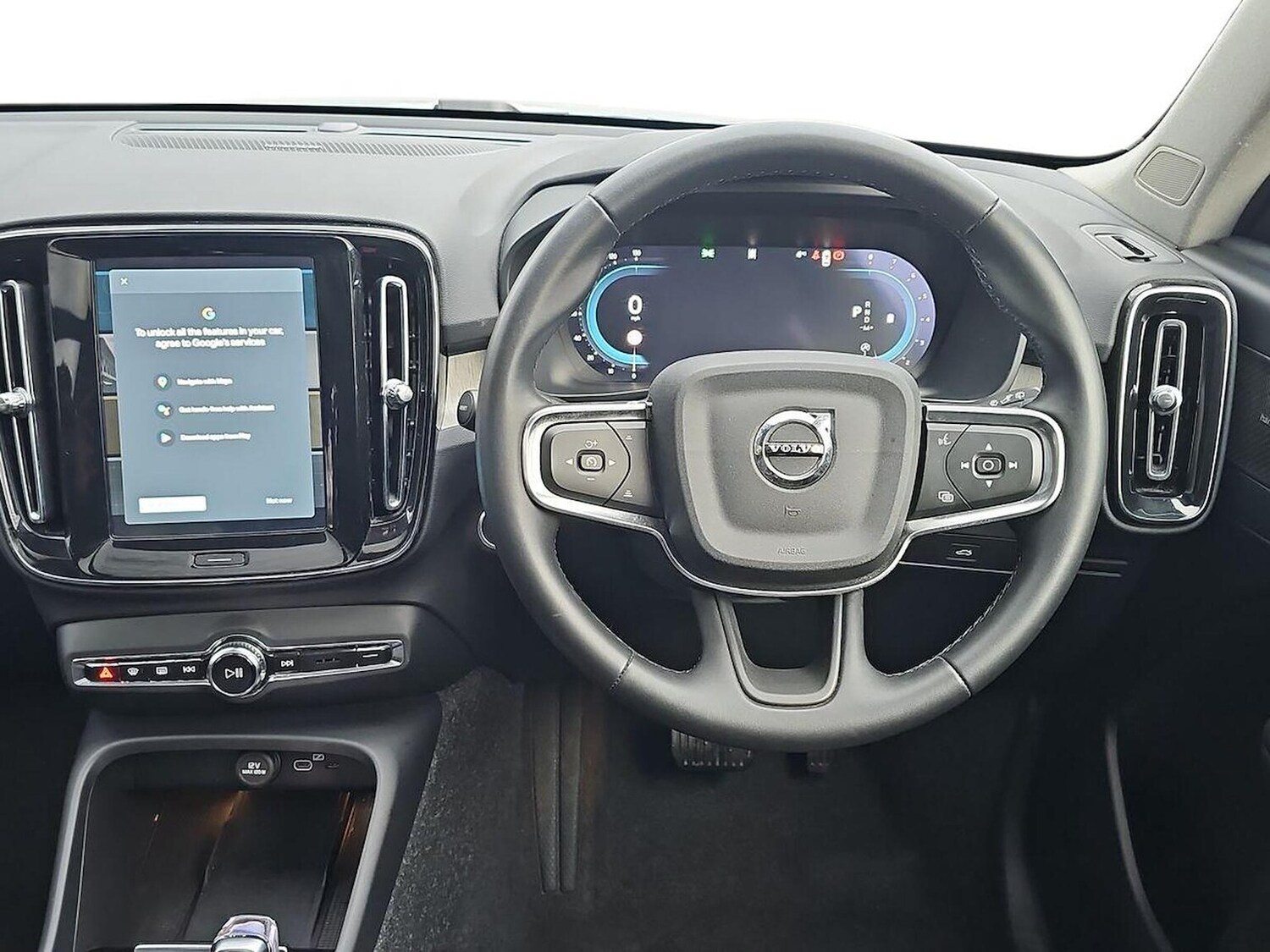 Used Volvo XC40 2024 for sale - 77489621: Photo 9