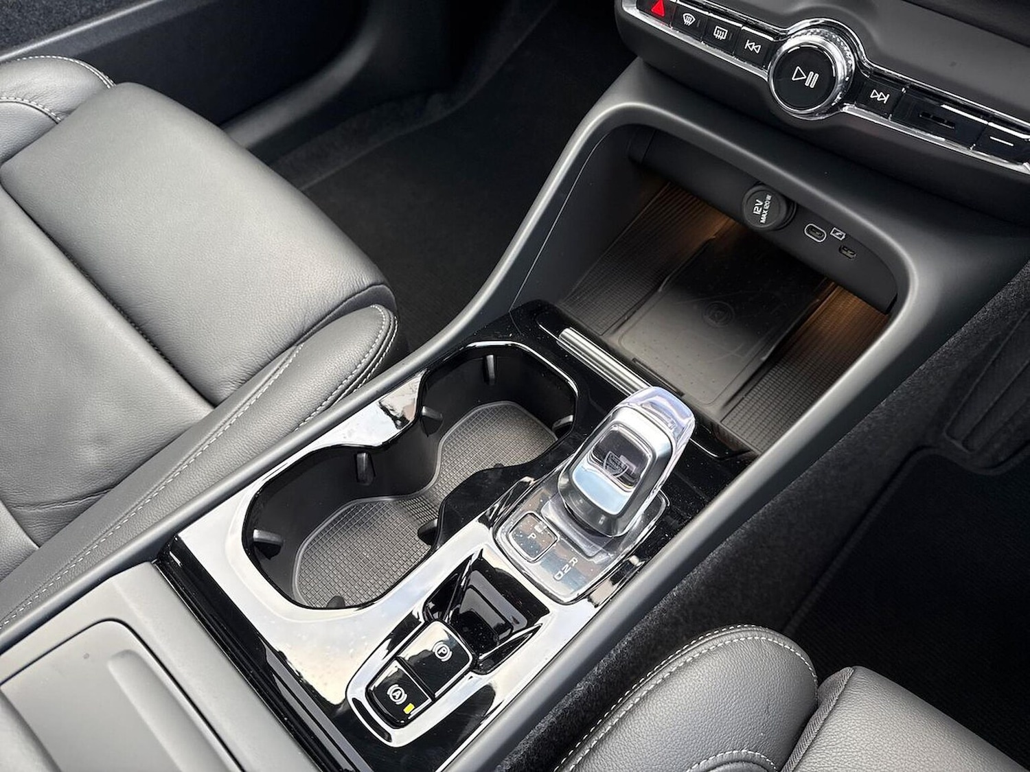 Used Volvo XC40 2024 for sale - 76129038: Photo 13
