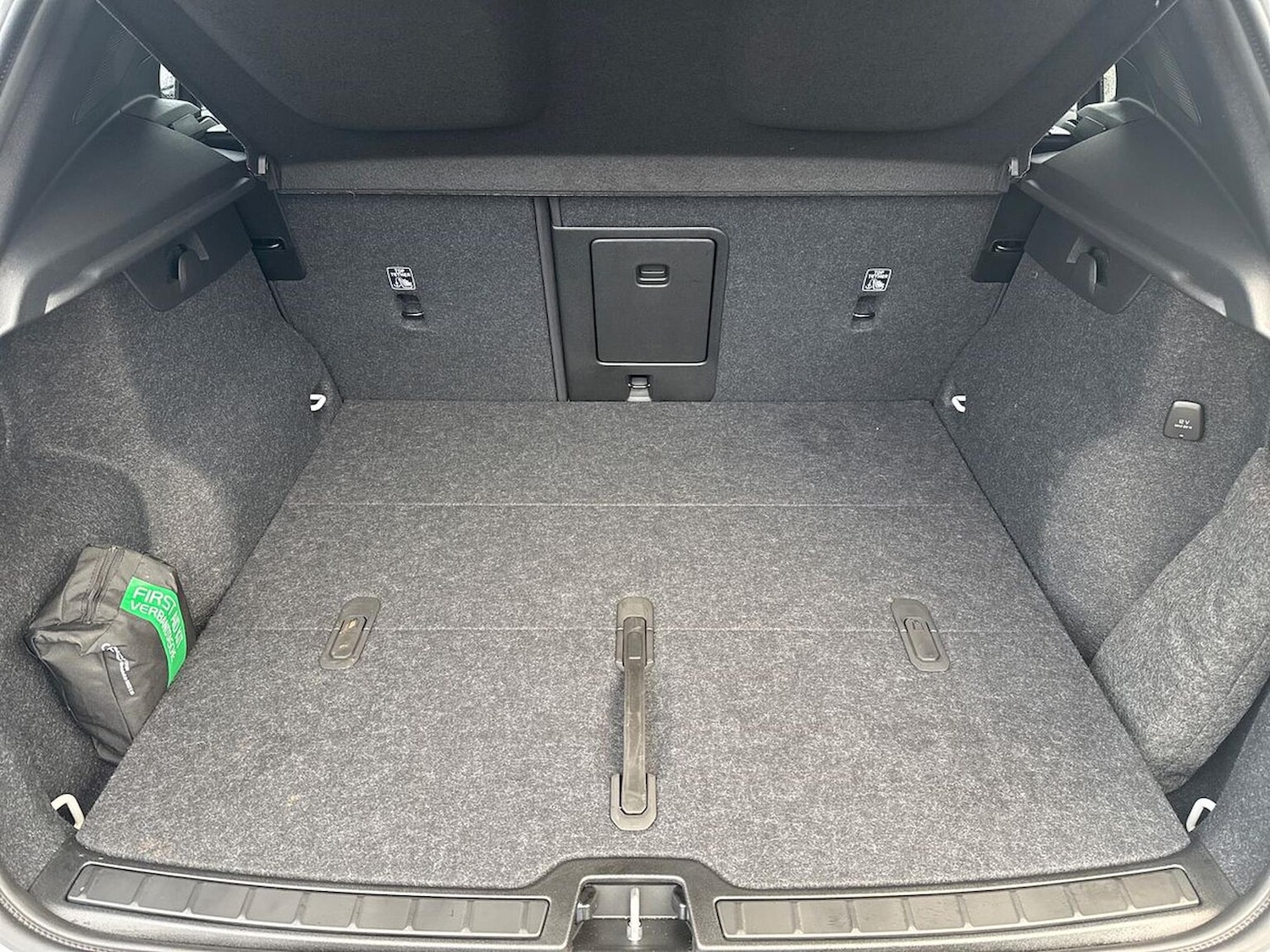 Used Volvo XC40 2024 for sale - 76129038: Photo 17