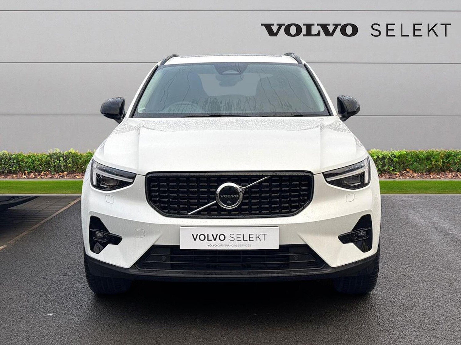 Used Volvo XC40 2024 for sale - 76129038: Photo 5