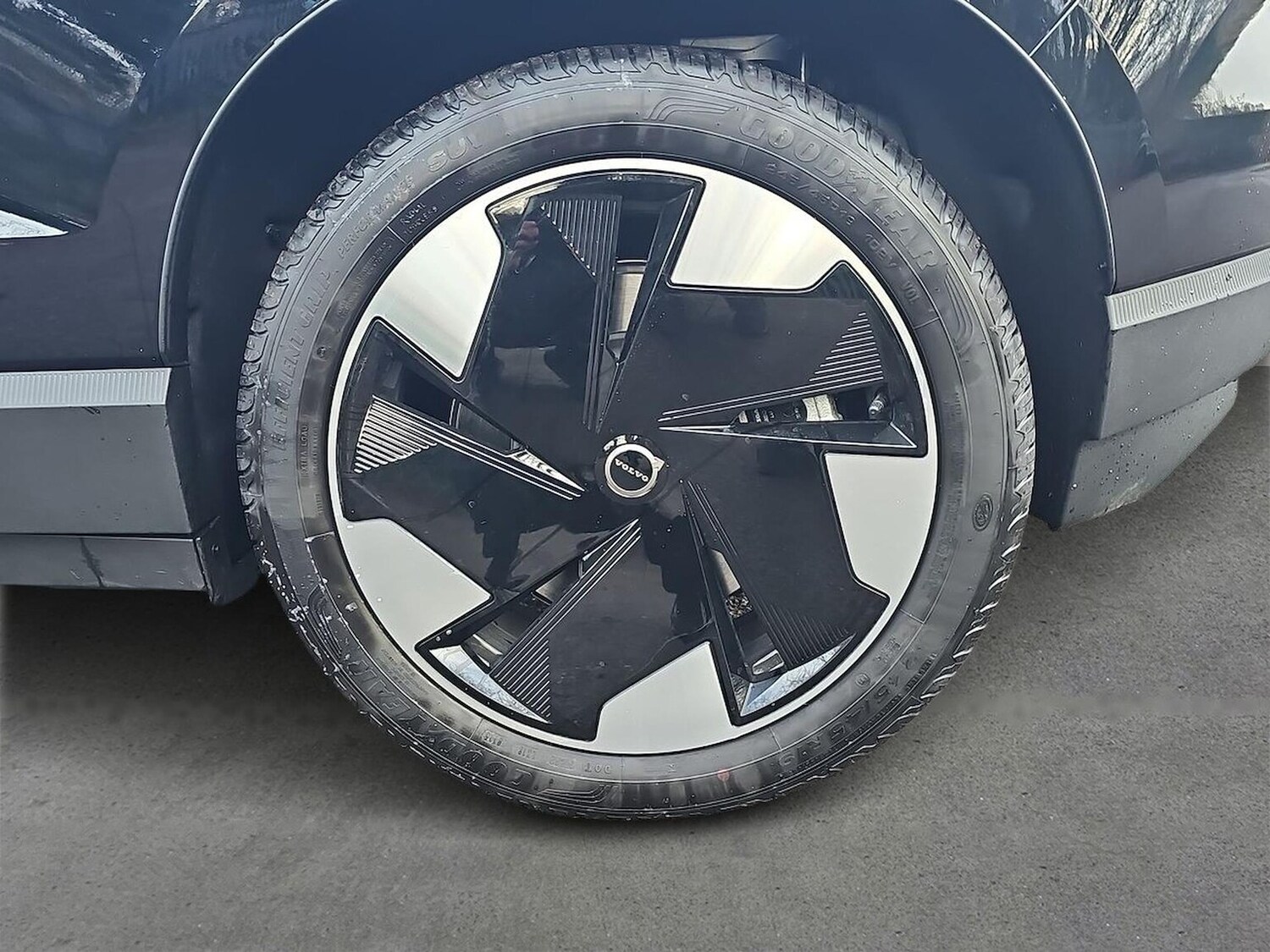 Used Volvo EX30 2025 for sale - 77489601: Photo 6