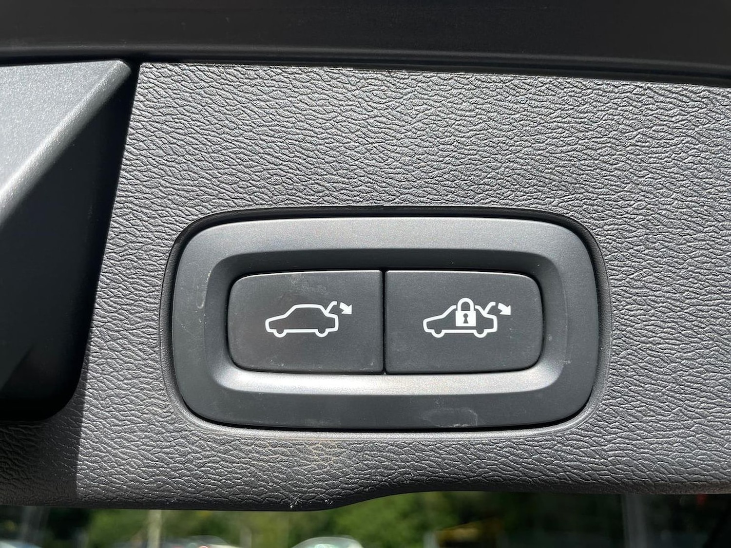 Used Volvo XC60 2022 for sale - 76127184: Photo 42