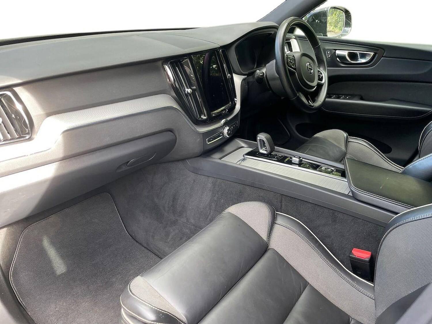 Used Volvo XC60 2022 for sale - 76127184: Photo 7