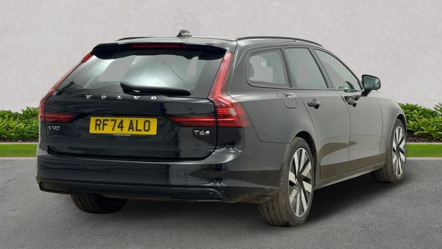 Used Volvo V90 2025 for sale - 77896289: Photo 2