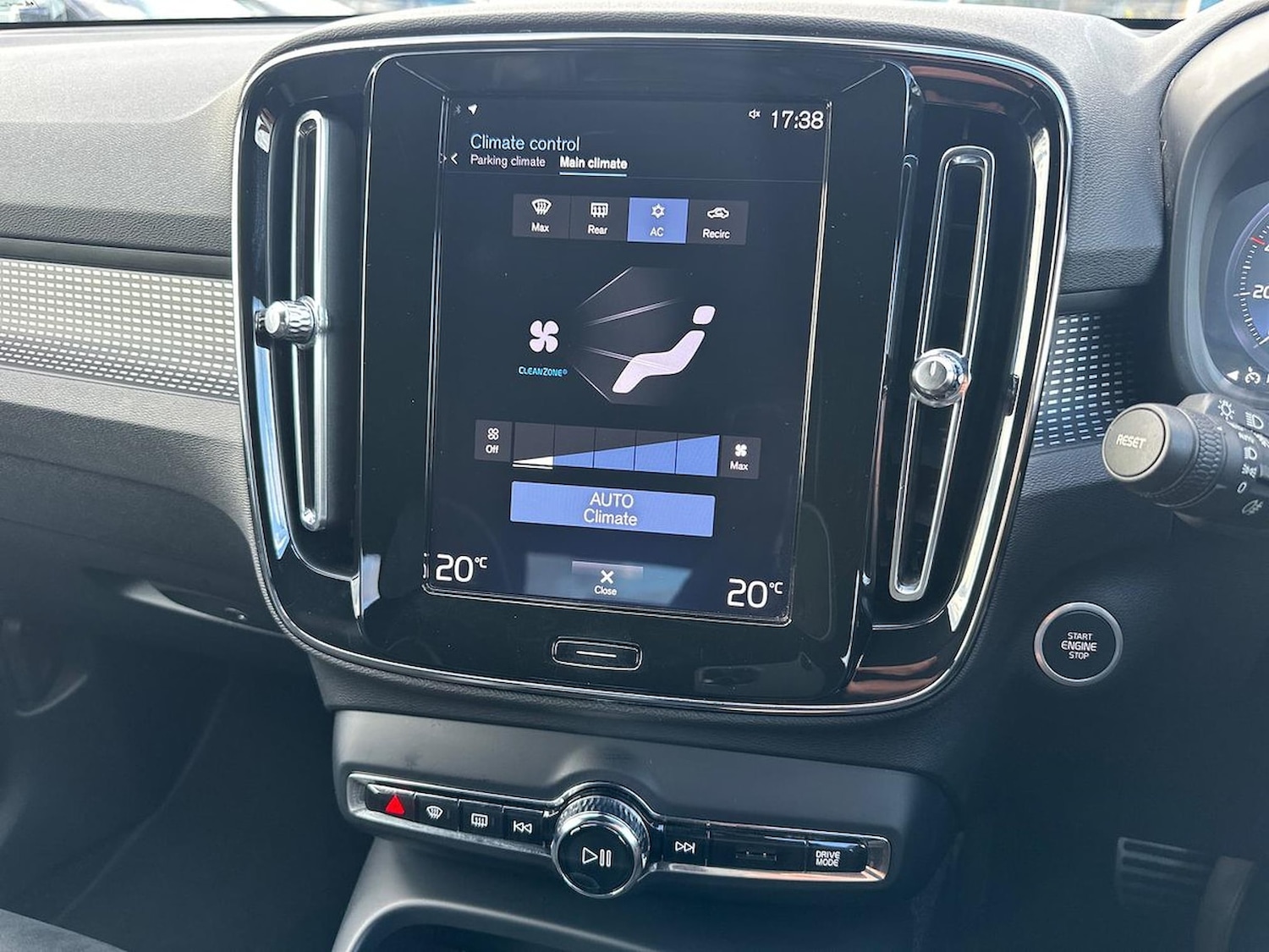 Used Volvo XC40 2020 for sale - 76444488: Photo 22