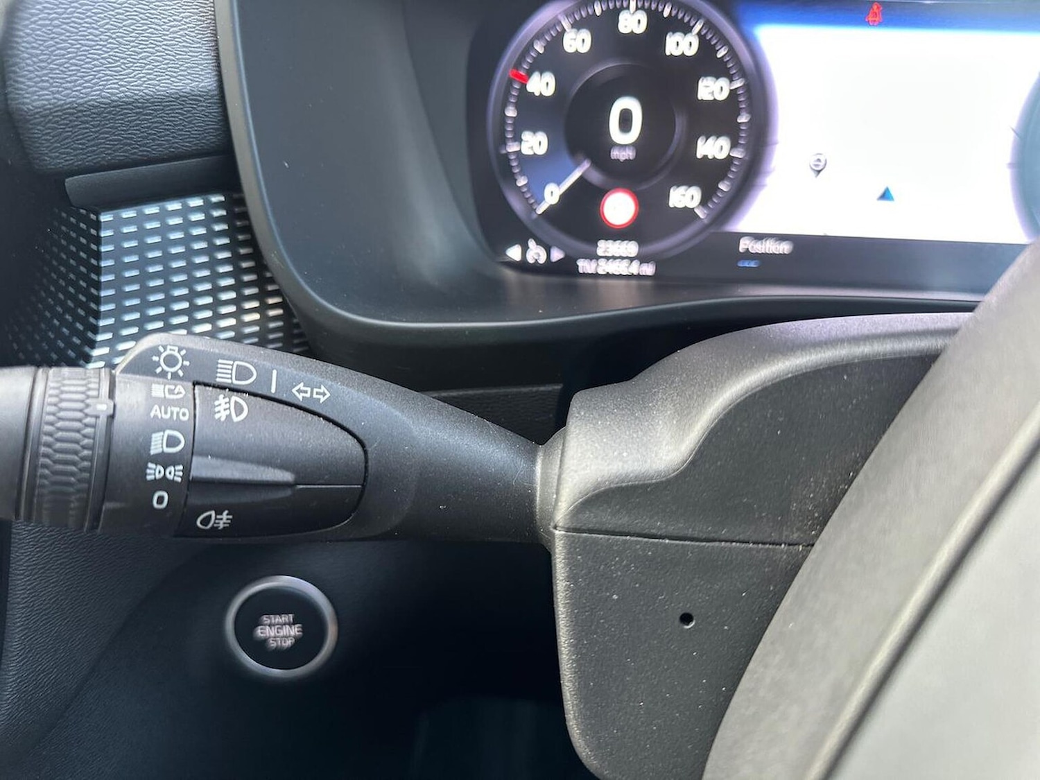 Used Volvo XC40 2020 for sale - 76444488: Photo 28