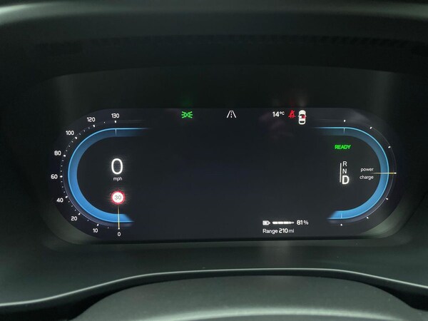 Used Volvo XC40 2022 for sale - 76232774: Photo 10
