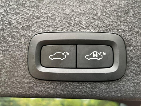 Used Volvo XC40 2022 for sale - 76232774: Photo 43