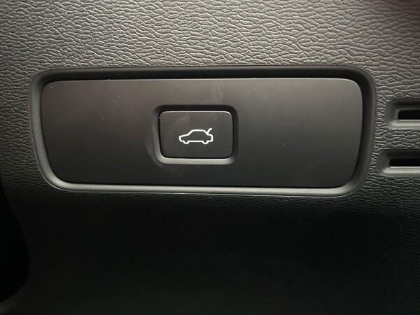 Used Volvo XC40 2022 for sale - 76232774: Photo 45