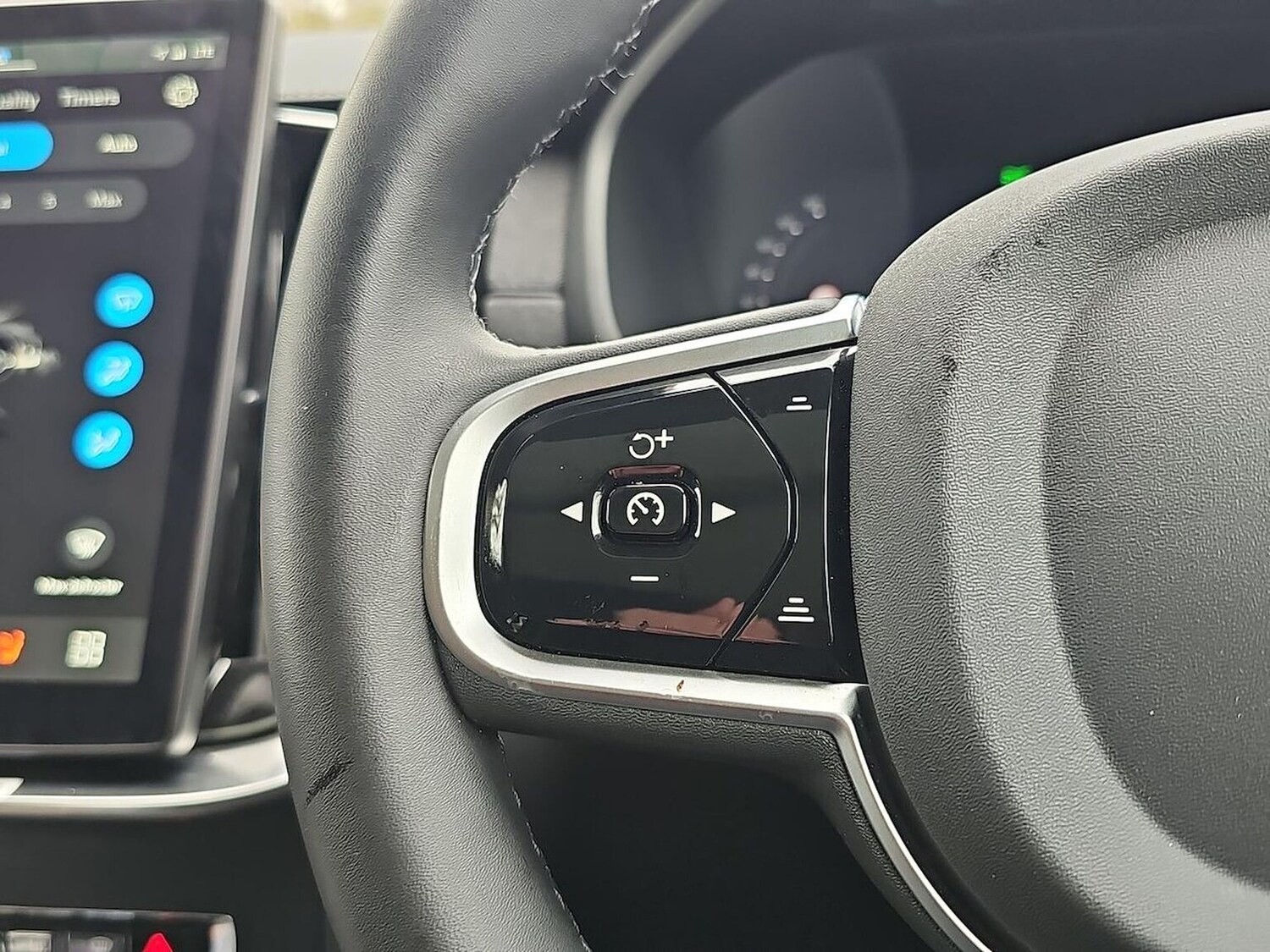 Used Volvo XC90 2025 for sale - 78122784: Photo 28