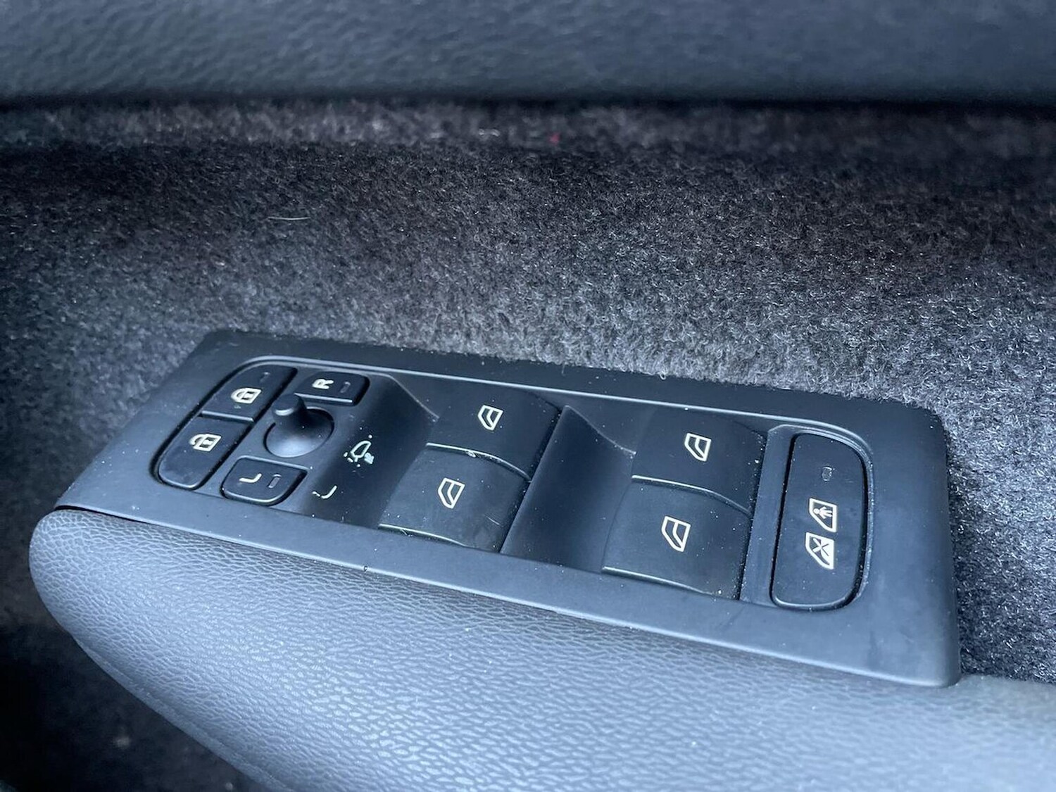 Used Volvo XC40 2024 for sale - 76504998: Photo 21