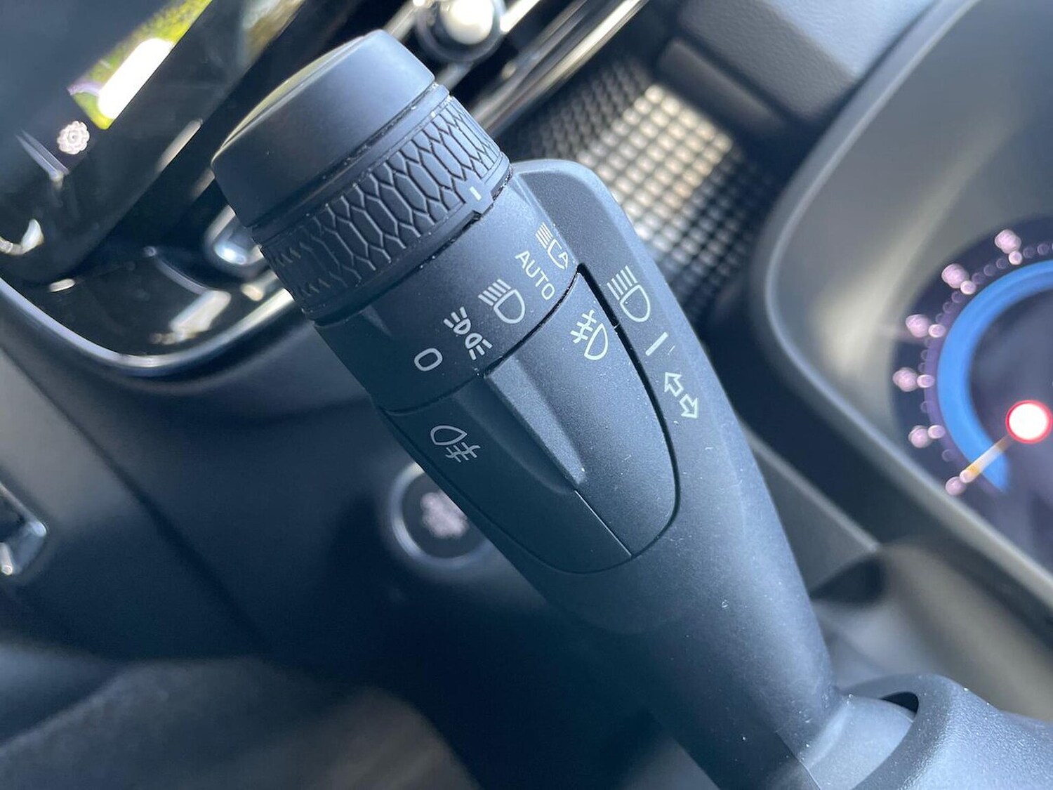 Used Volvo XC40 2024 for sale - 76504998: Photo 29