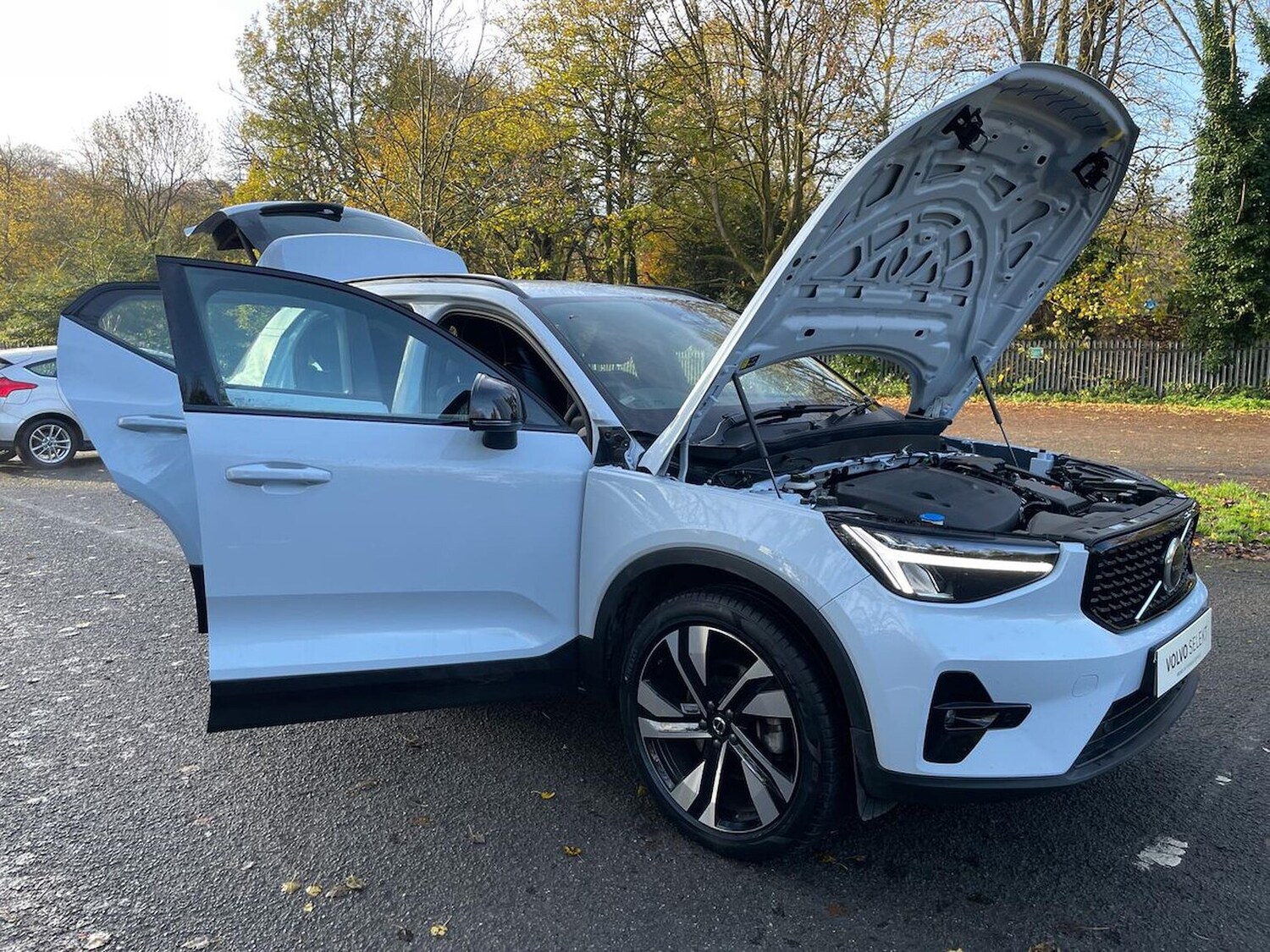Used Volvo XC40 2024 for sale - 76504998: Photo 40