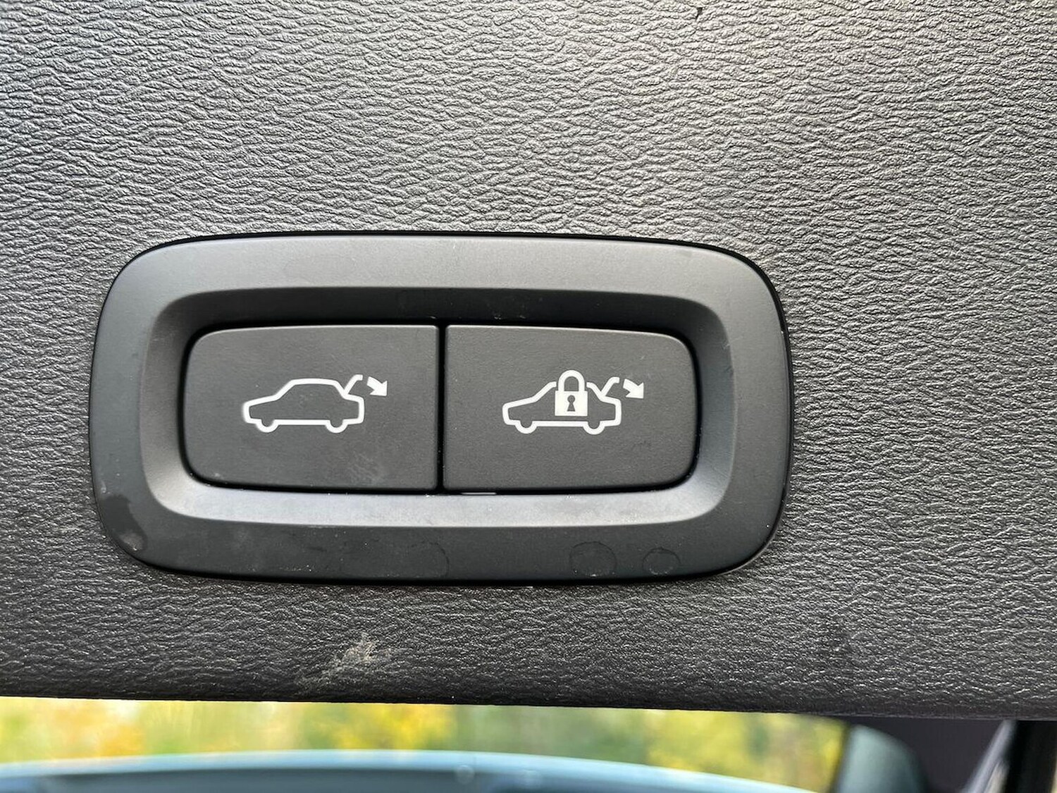 Used Volvo XC40 2024 for sale - 76504998: Photo 42