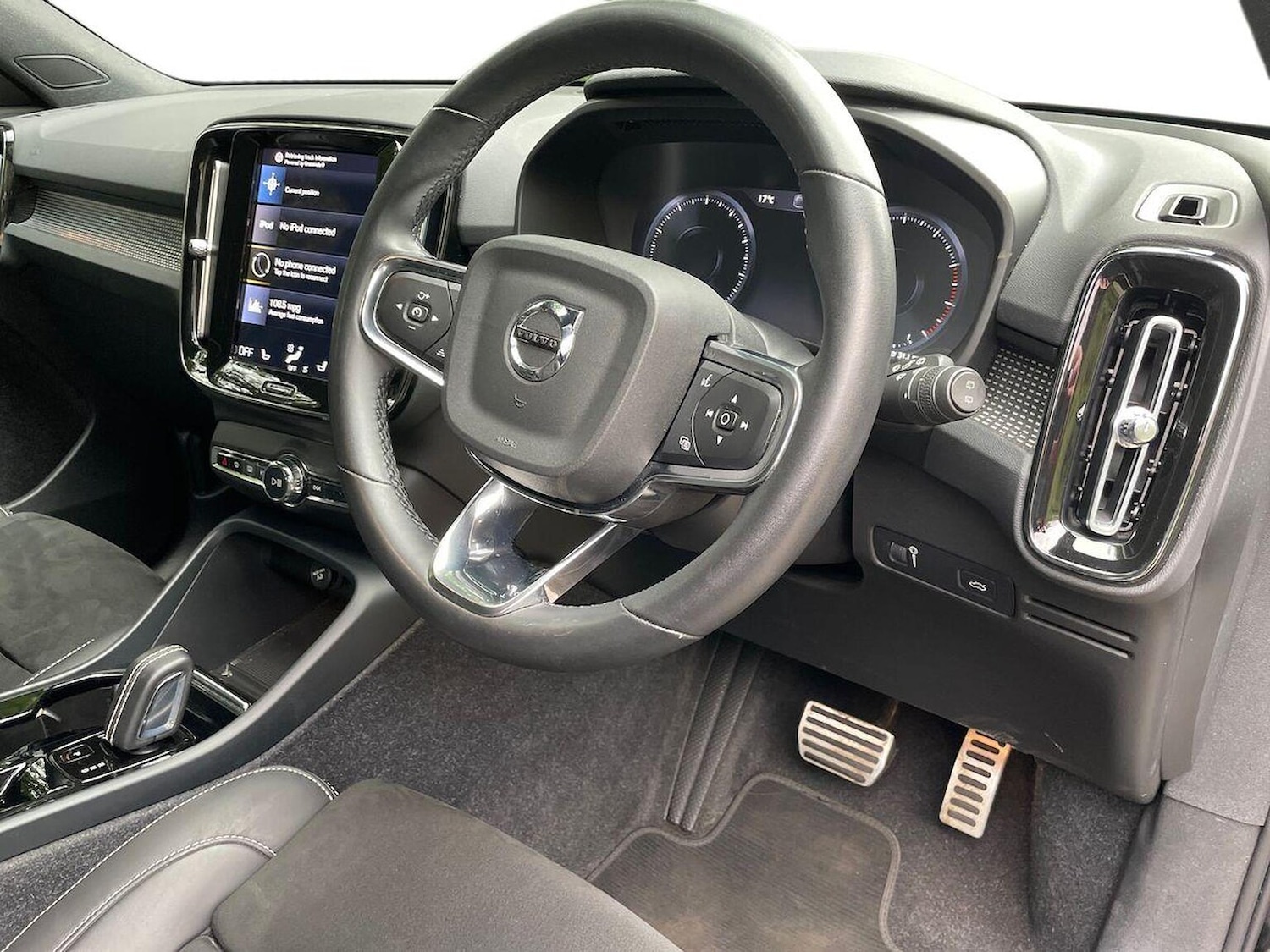 Used Volvo XC40 2021 for sale - 76097648: Photo 15