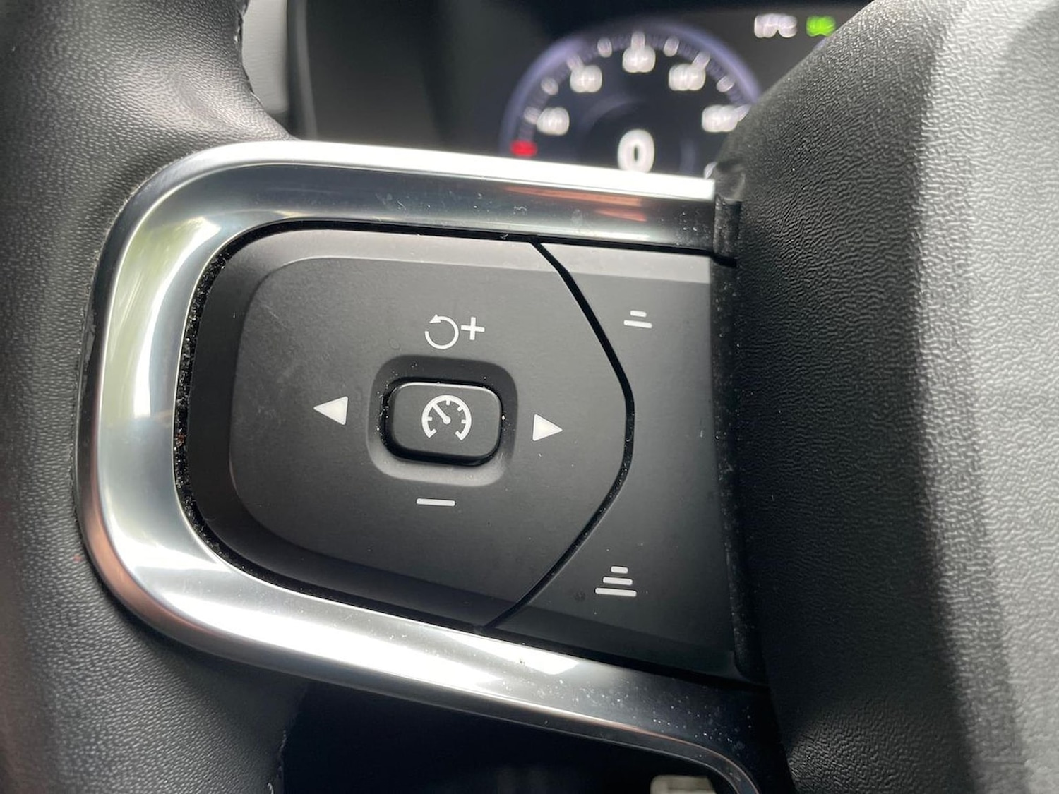 Used Volvo XC40 2021 for sale - 76097648: Photo 26