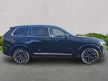 Used Volvo XC90 2025 for sale - 77715362: Photo