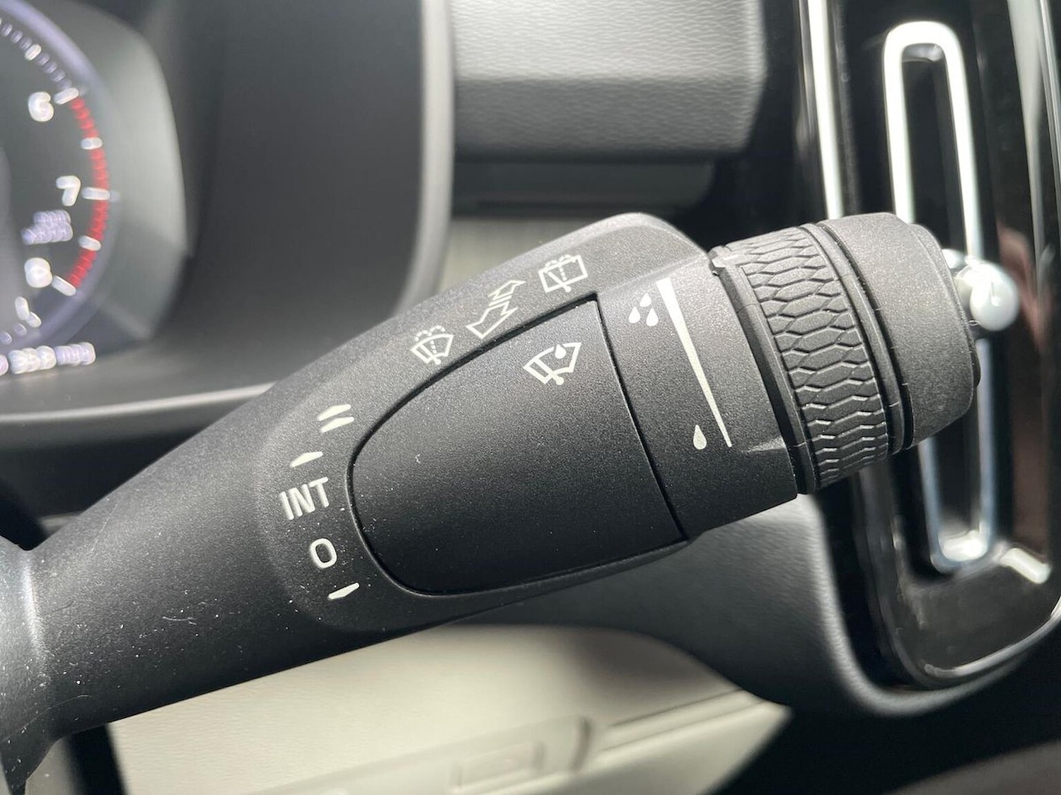 Used Volvo XC40 2020 for sale - 76391743: Photo 28