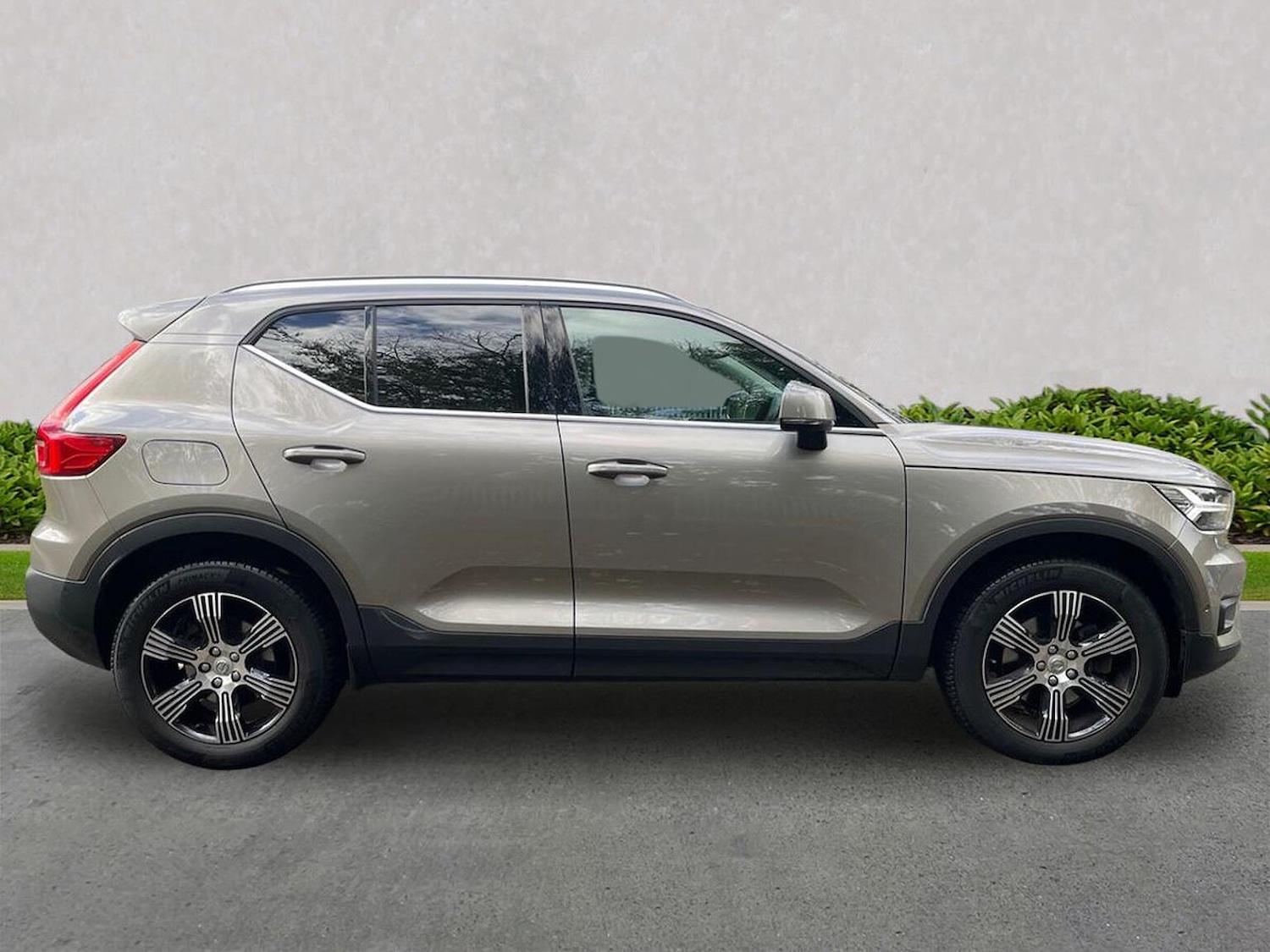 Used Volvo XC40 2020 for sale - 76391743: Photo 3