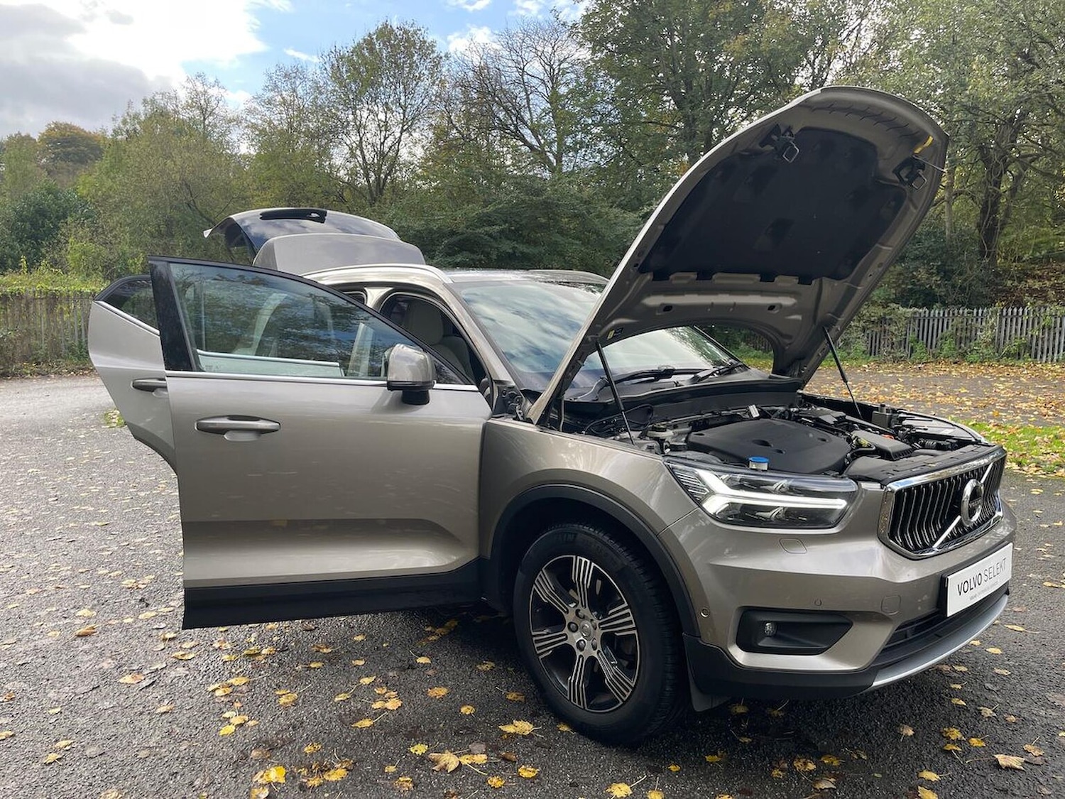 Used Volvo XC40 2020 for sale - 76391743: Photo 40