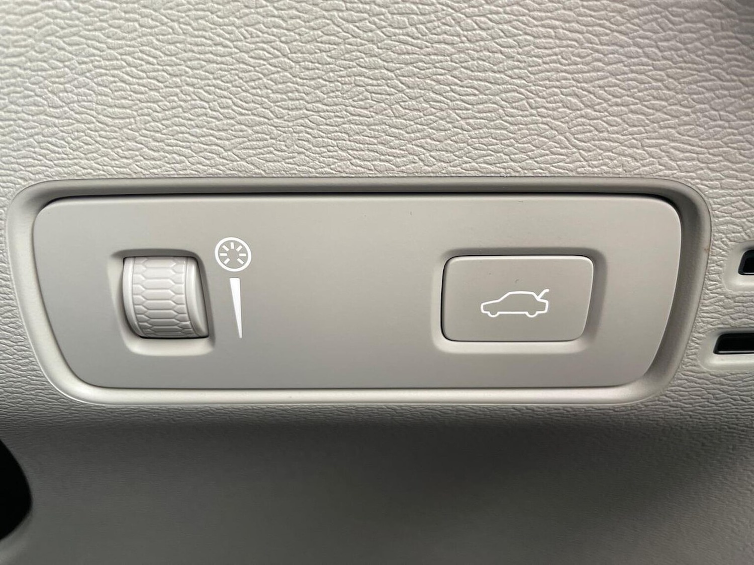 Used Volvo XC40 2020 for sale - 76391743: Photo 44