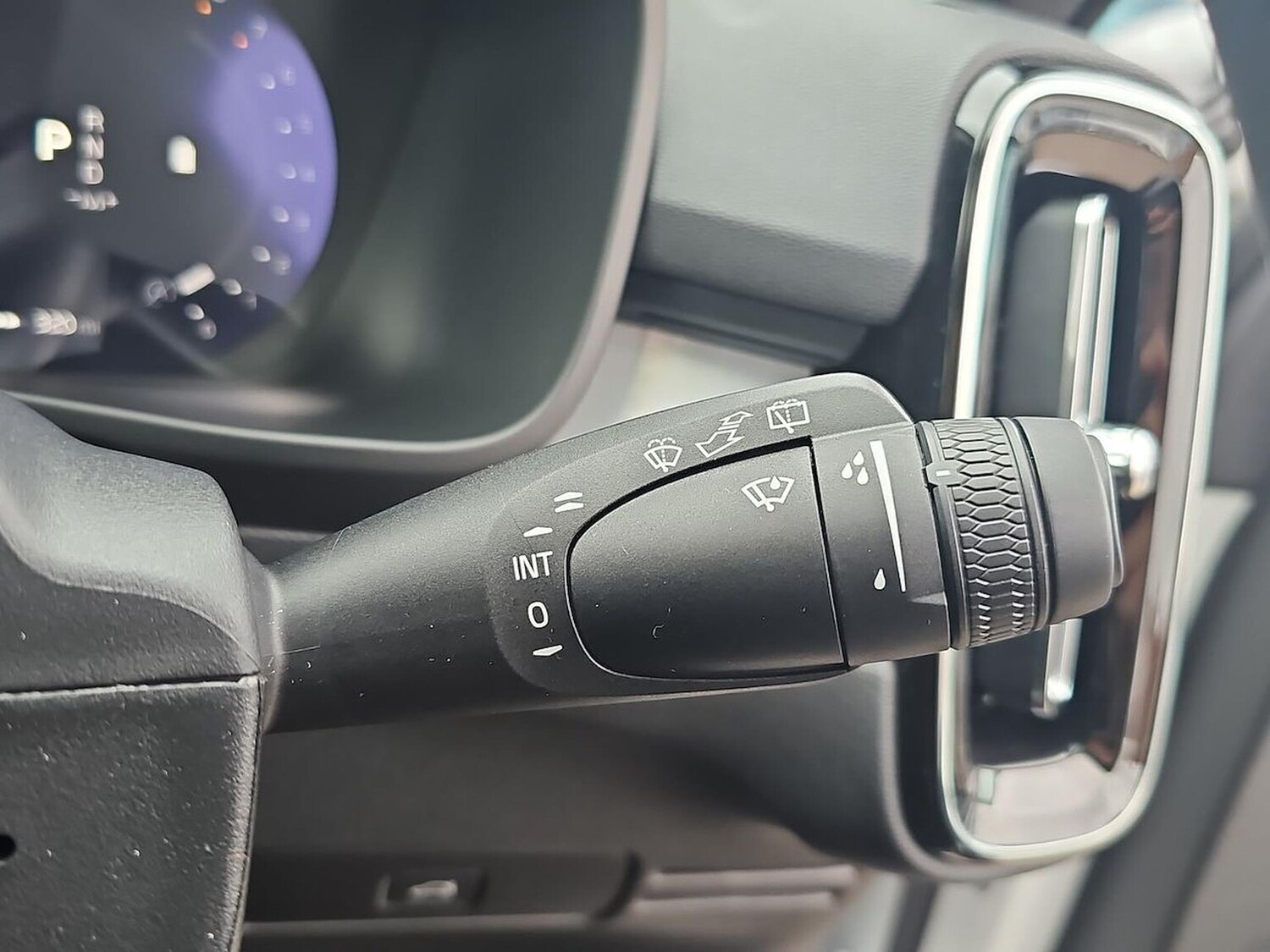 Used Volvo XC40 2025 for sale - 77489603: Photo 27