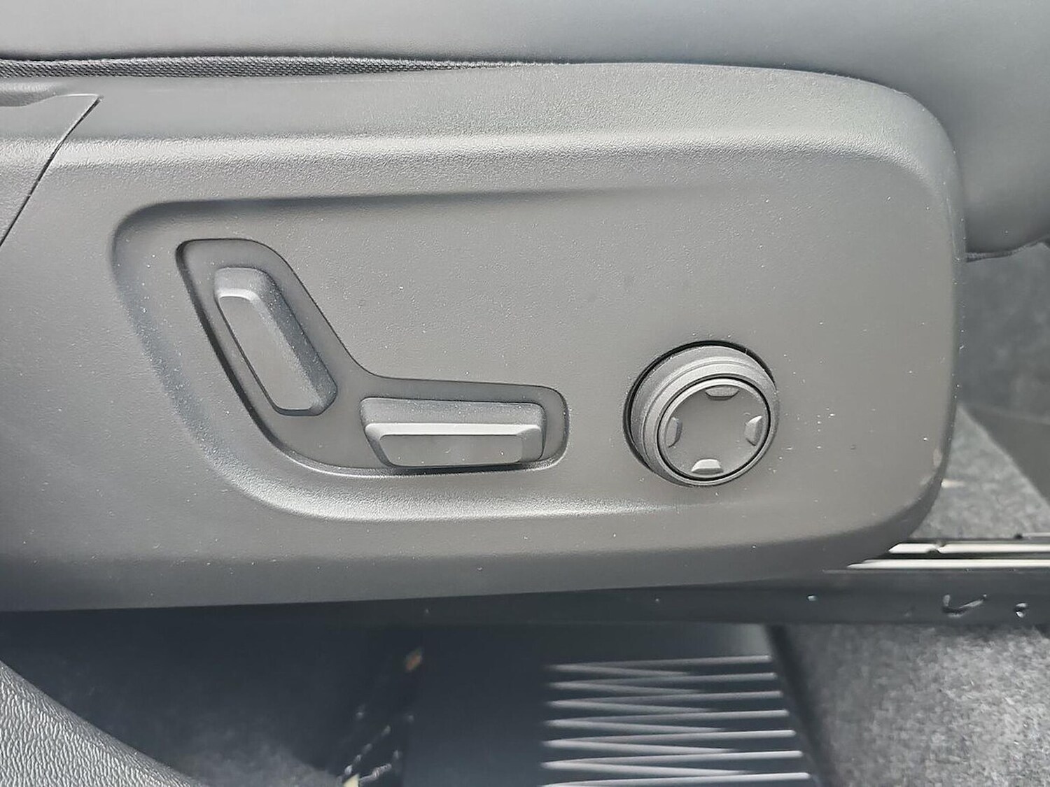 Used Volvo XC40 2025 for sale - 77489603: Photo 29