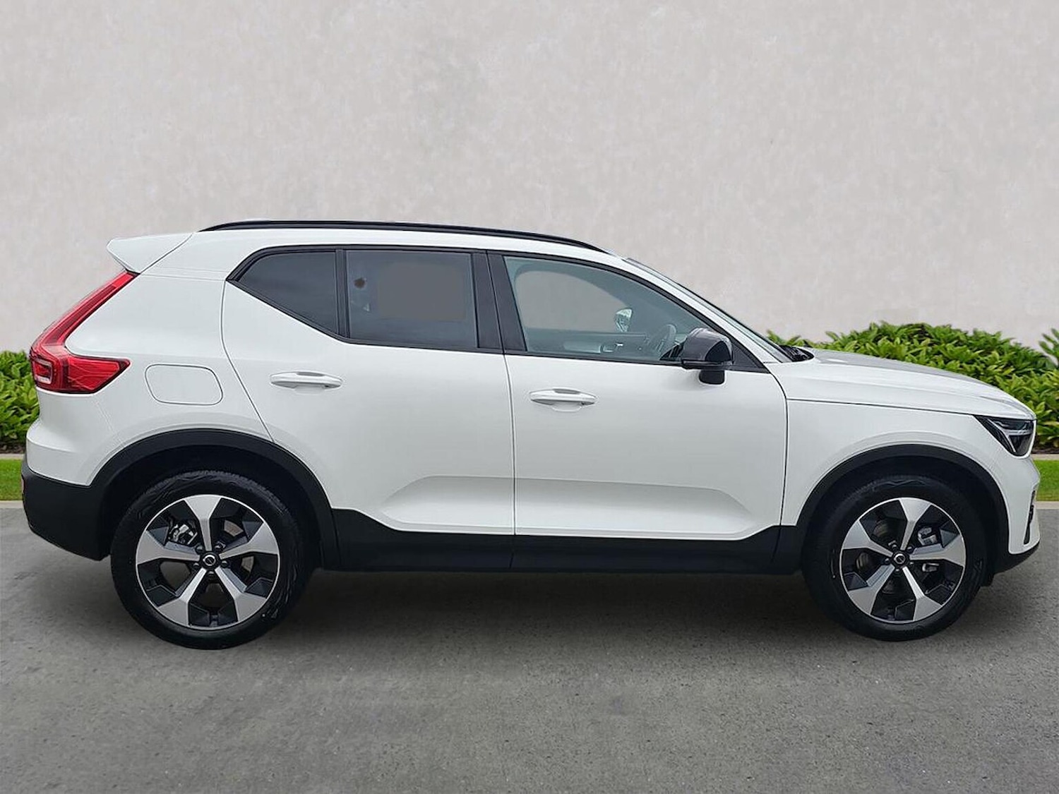 Used Volvo XC40 2025 for sale - 77489603: Photo 3