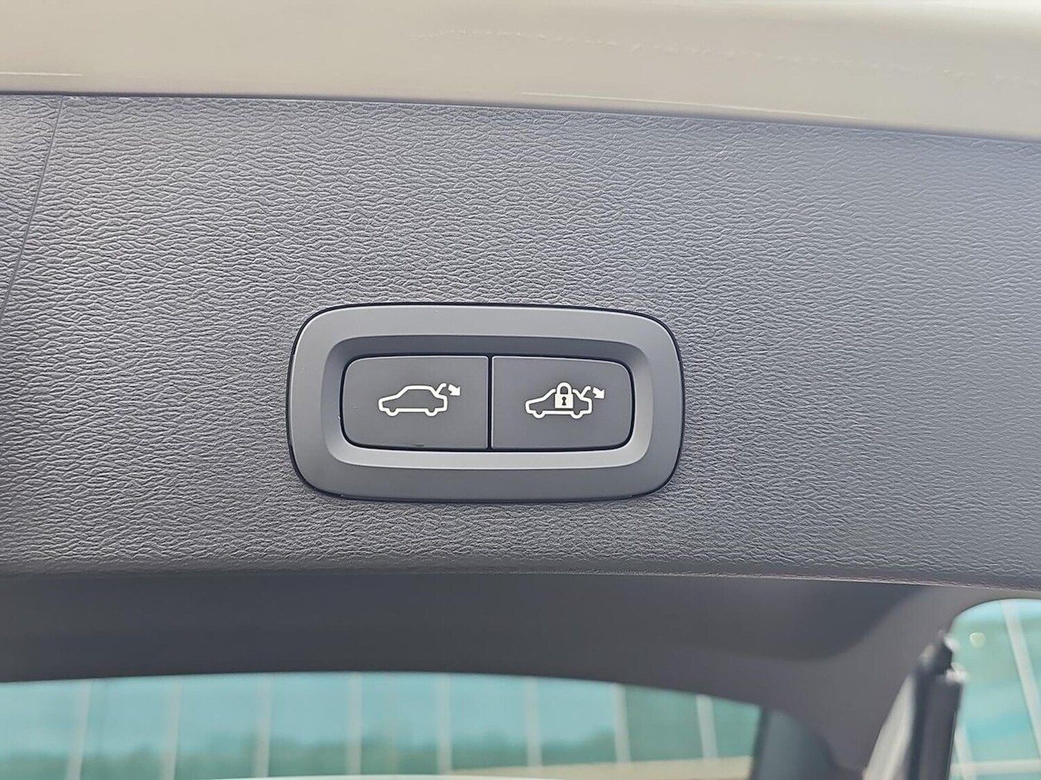 Used Volvo XC40 2025 for sale - 77489603: Photo 42