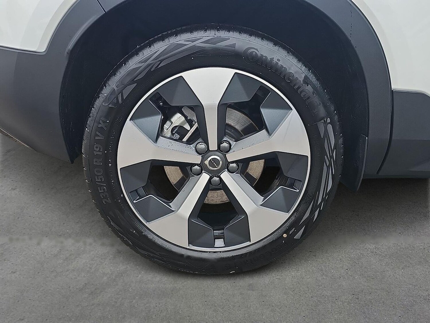 Used Volvo XC40 2025 for sale - 77489603: Photo 6